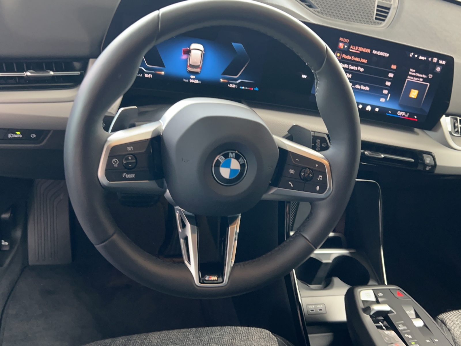 BMW X1 sDrive 18i-image-19