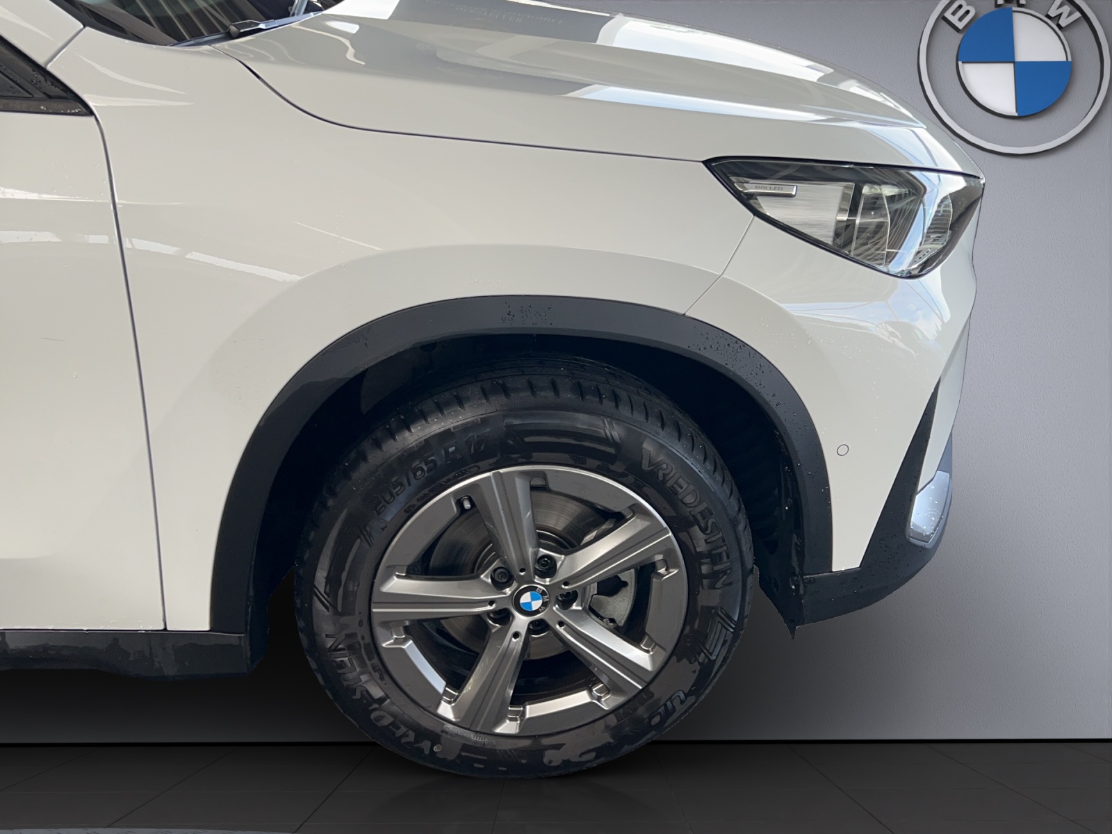 BMW X1 sDrive 18i-image-7
