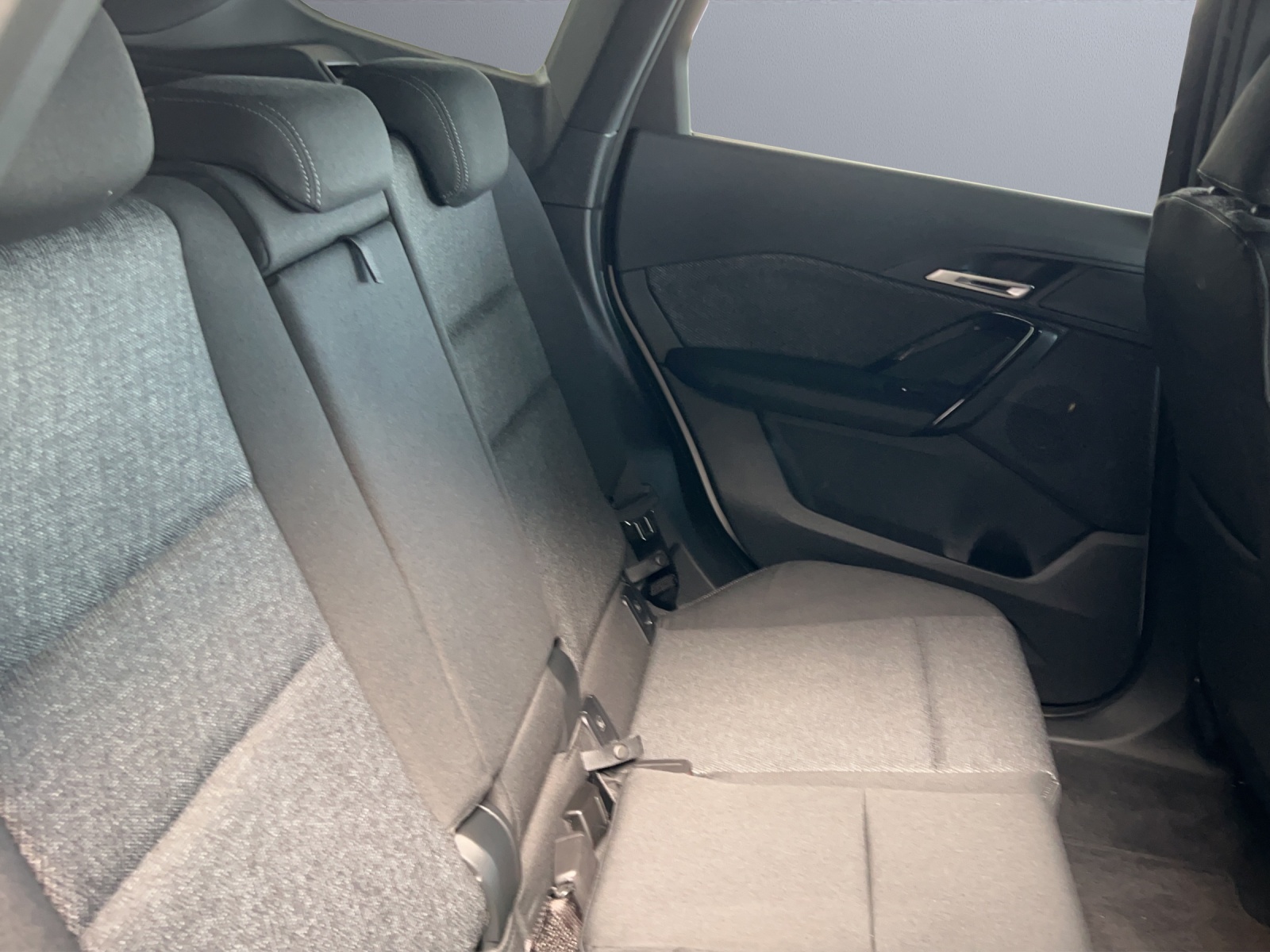 BMW X1 sDrive 18i-image-21