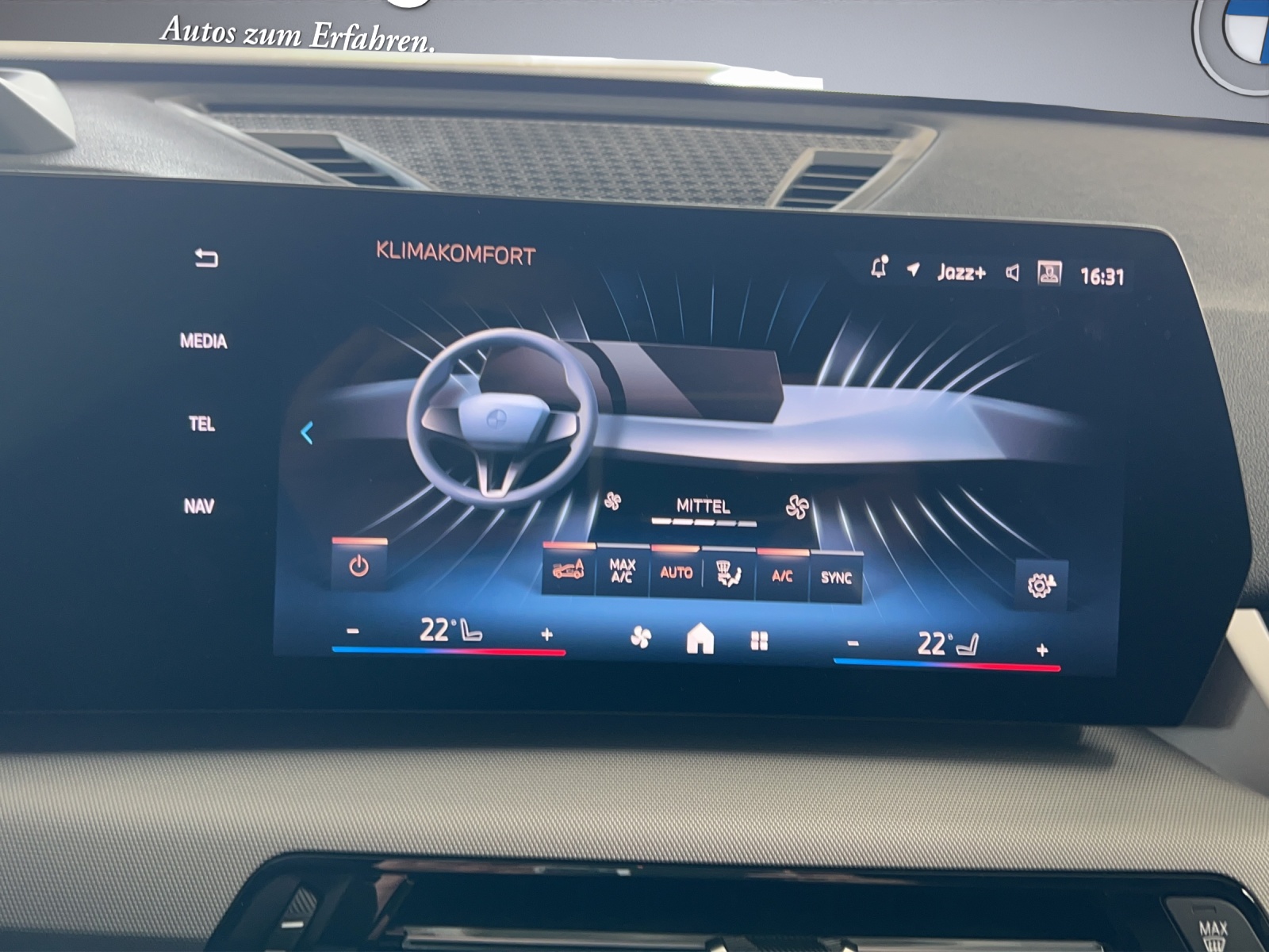 BMW X1 sDrive 18i-image-17