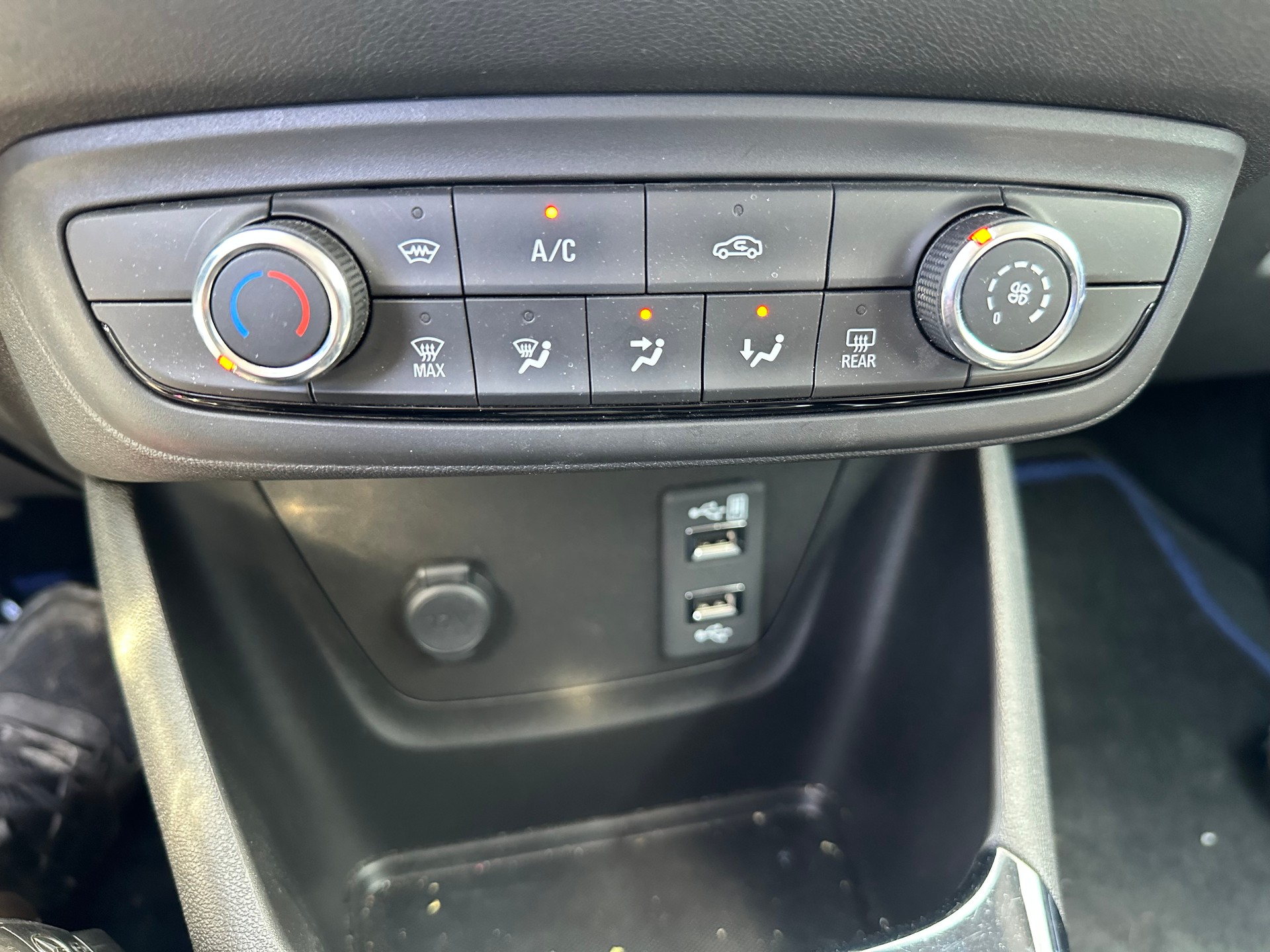 OPEL Crossland X 1.2i TP Enjoy Automatik-image-10