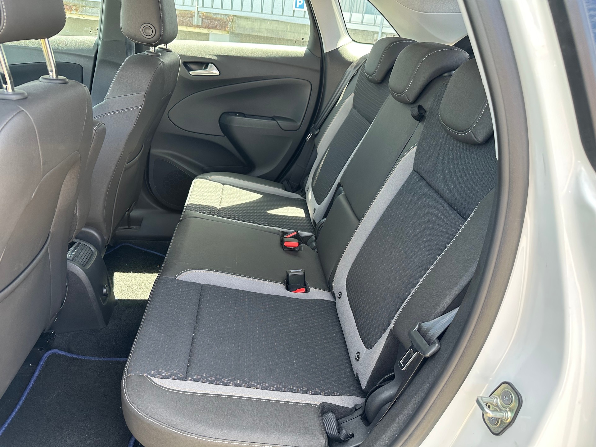OPEL Crossland X 1.2i TP Enjoy Automatik-image-6