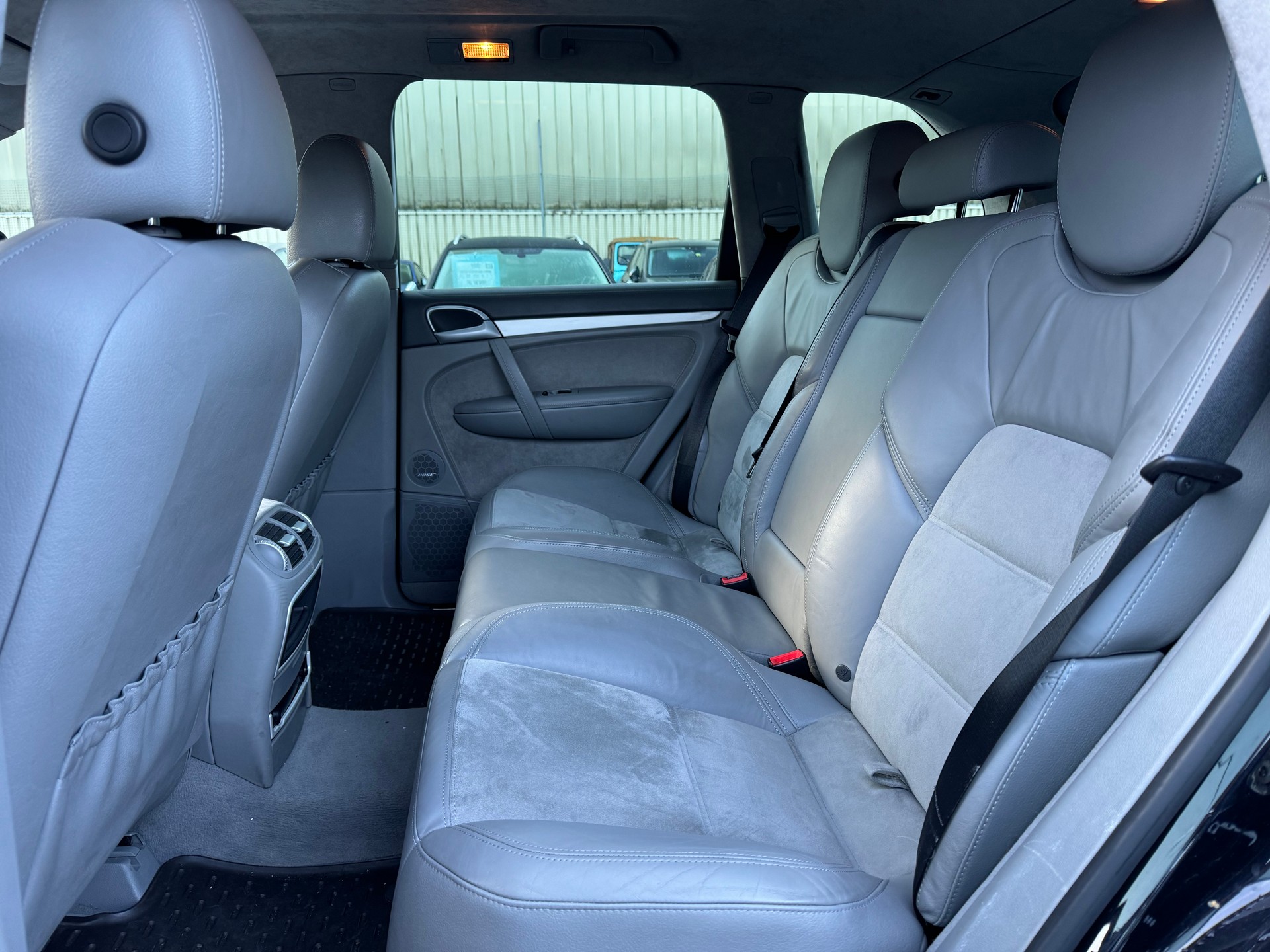 PORSCHE Cayenne GTS Tiptronic-image-10