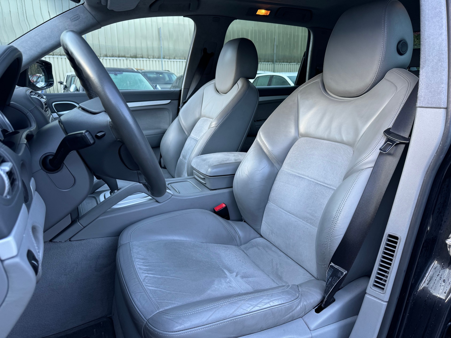 PORSCHE Cayenne GTS Tiptronic-image-8