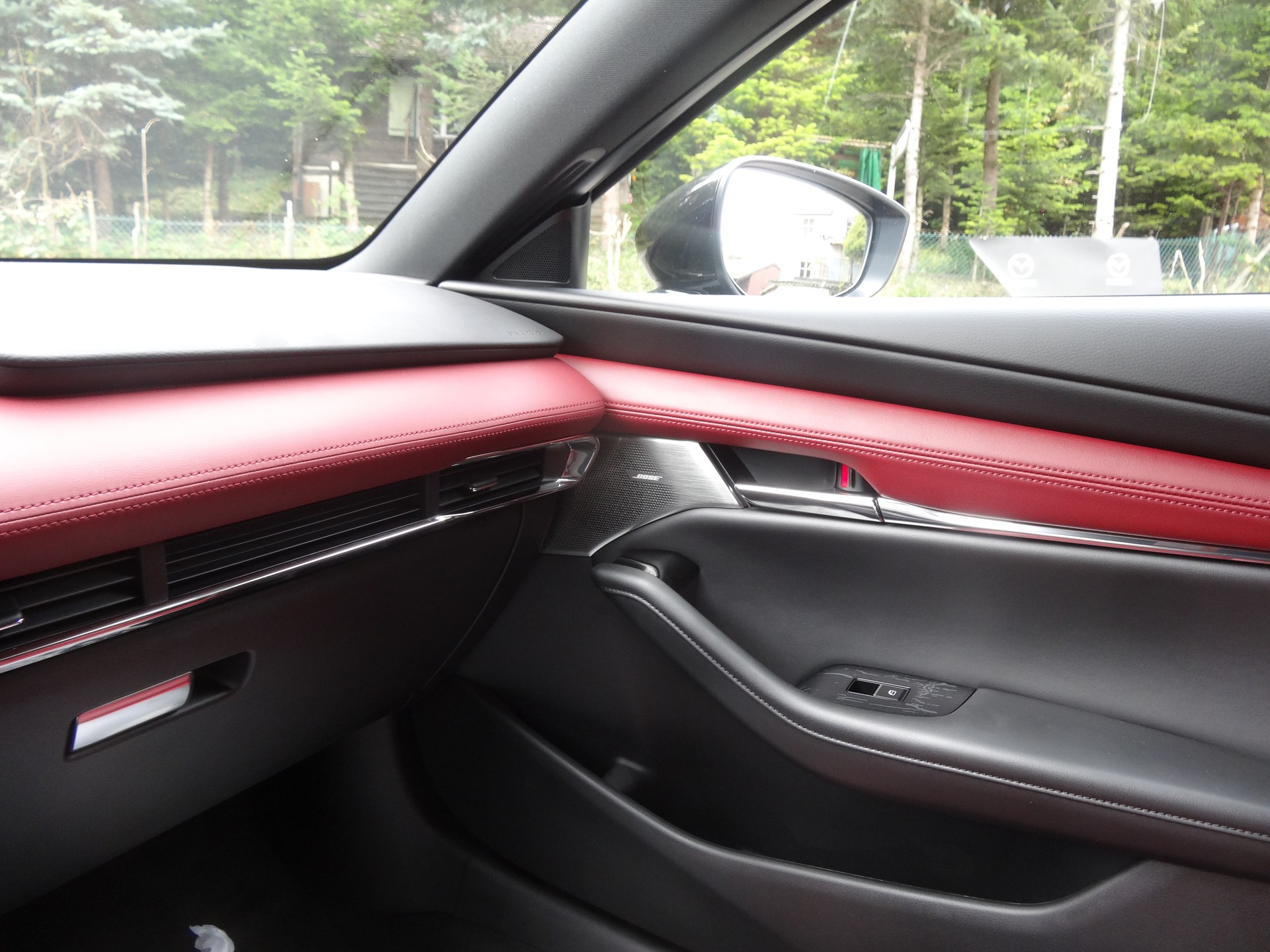 MAZDA 3 Hatchback SKYACTIV-X M Hybrid 180 Revolution Automat-image-14