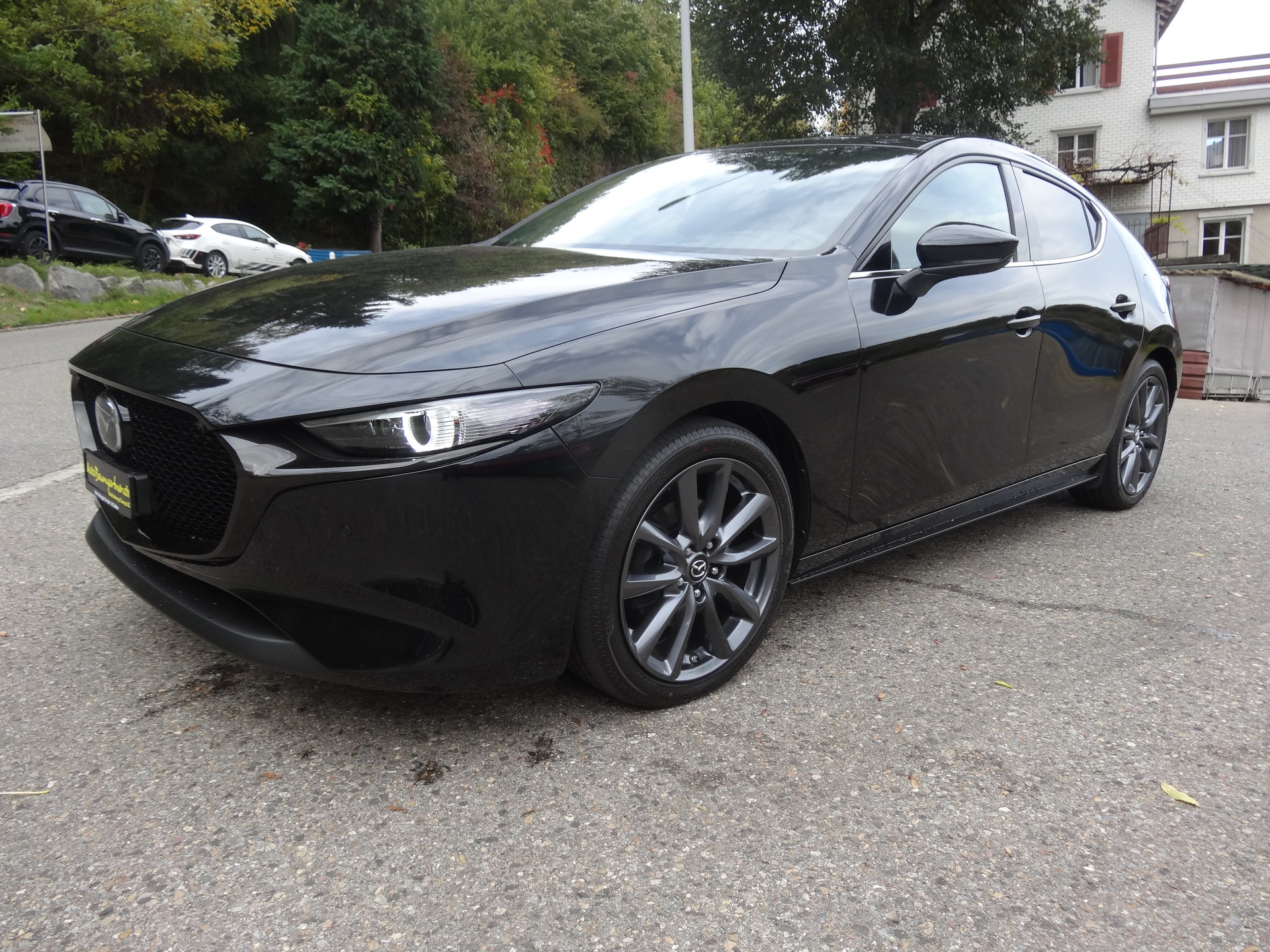 MAZDA 3 Hatchback SKYACTIV-X M Hybrid 180 Revolution Automat-image-3