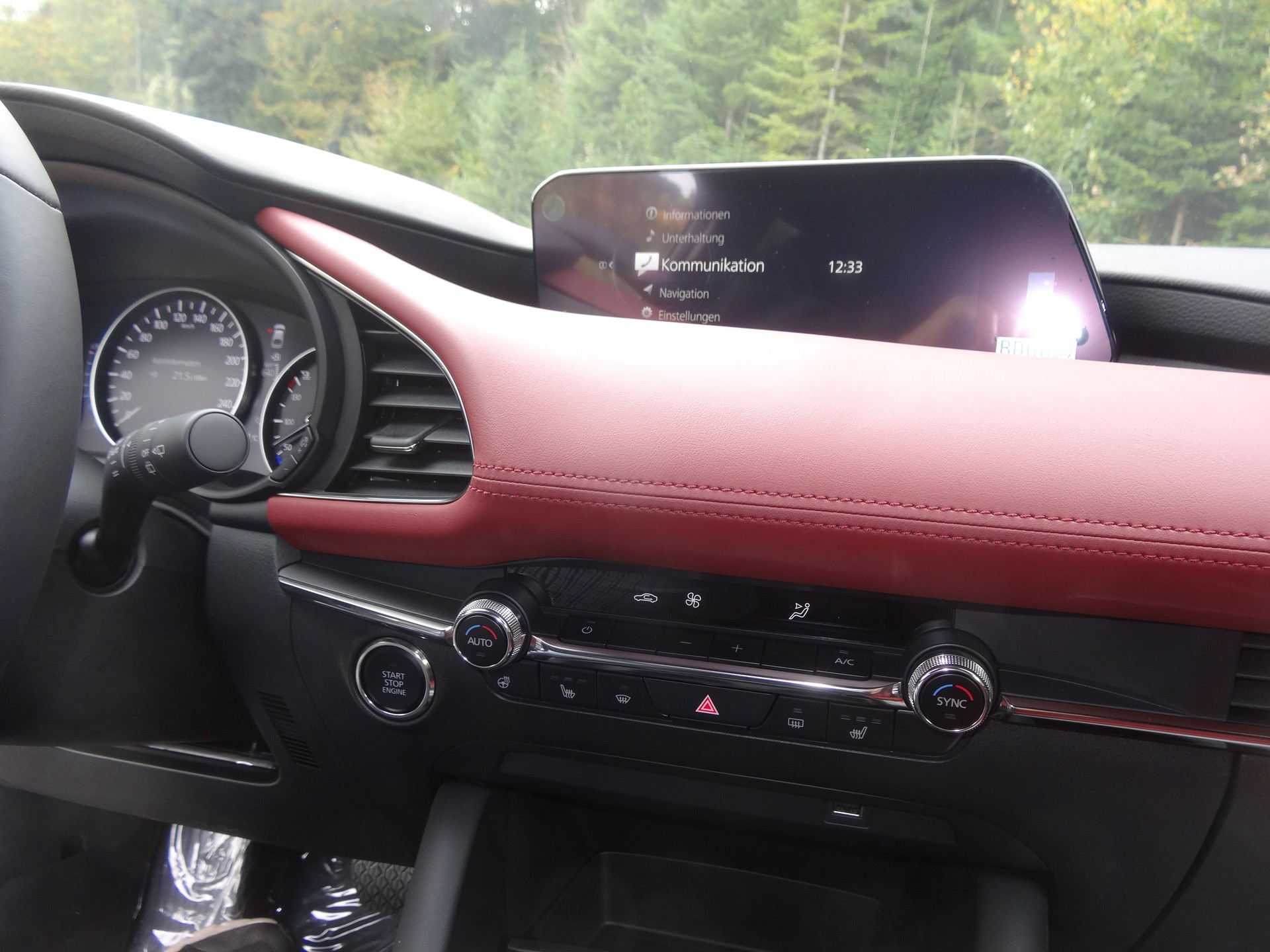 MAZDA 3 Hatchback SKYACTIV-X M Hybrid 180 Revolution Automat-image-15