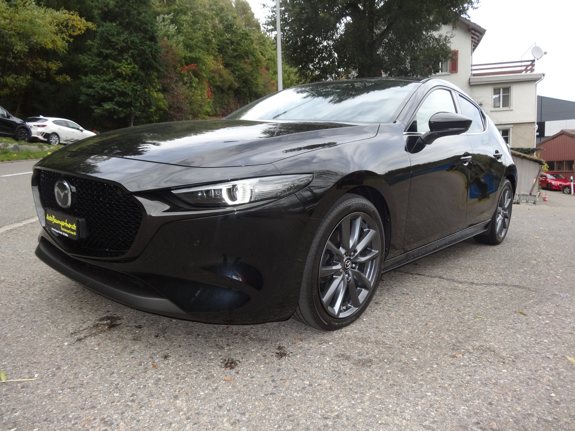 MAZDA 3 Hatchback SKYACTIV-X M Hybrid 180 Revolution Automat-image-1