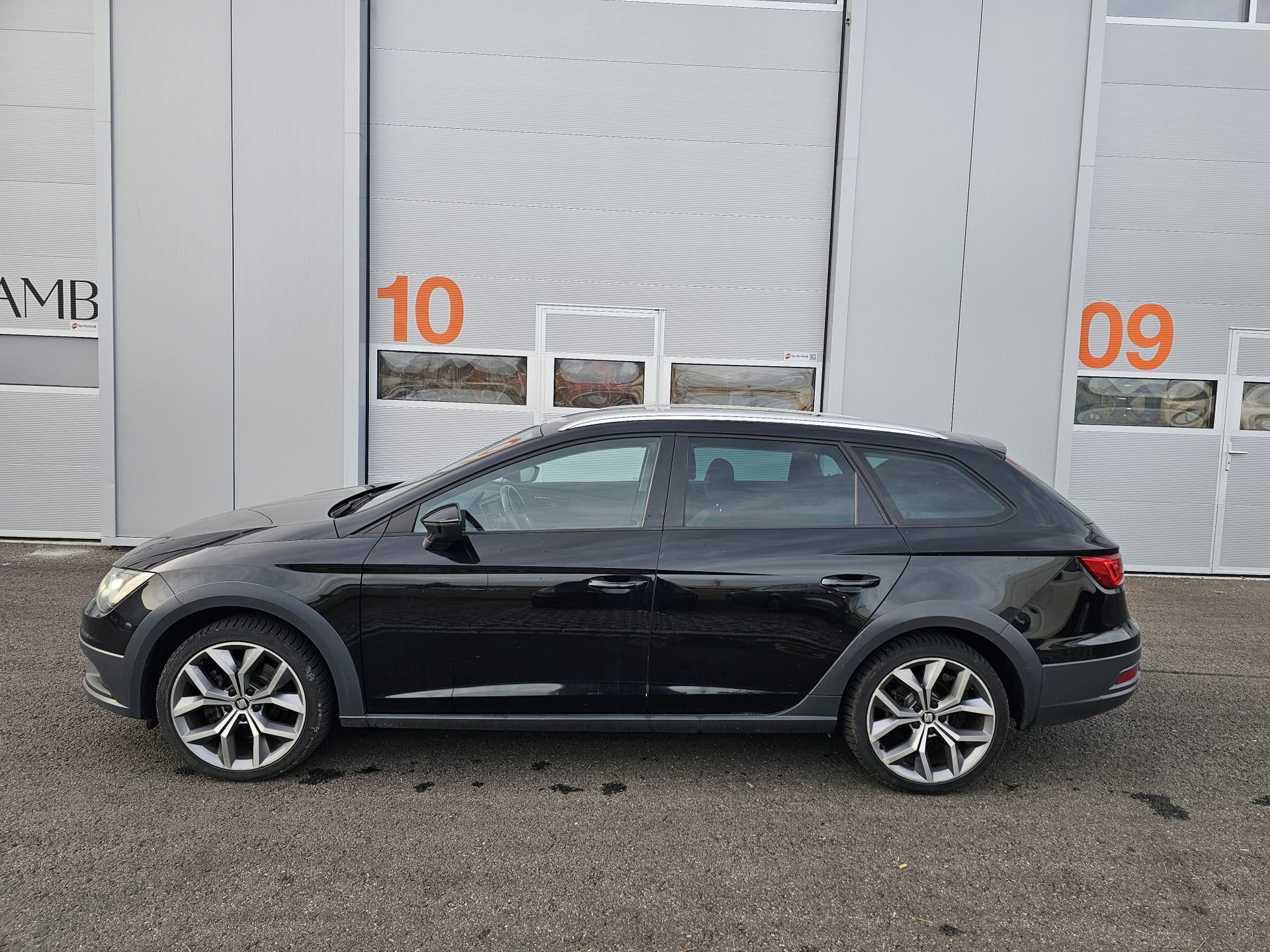 SEAT Leon ST 2.0 TDI X-Perience 4Drive DSG-image-1