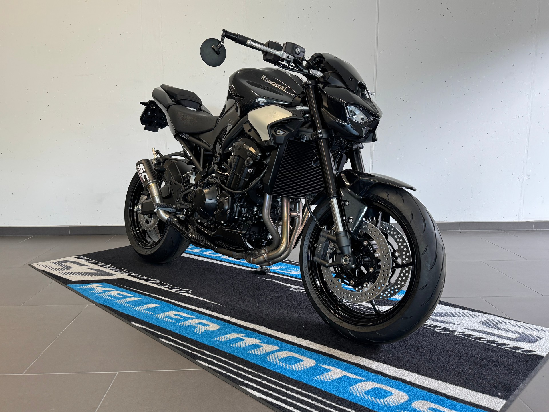 KAWASAKI Z 900 Platin Edition-showroom-element-2