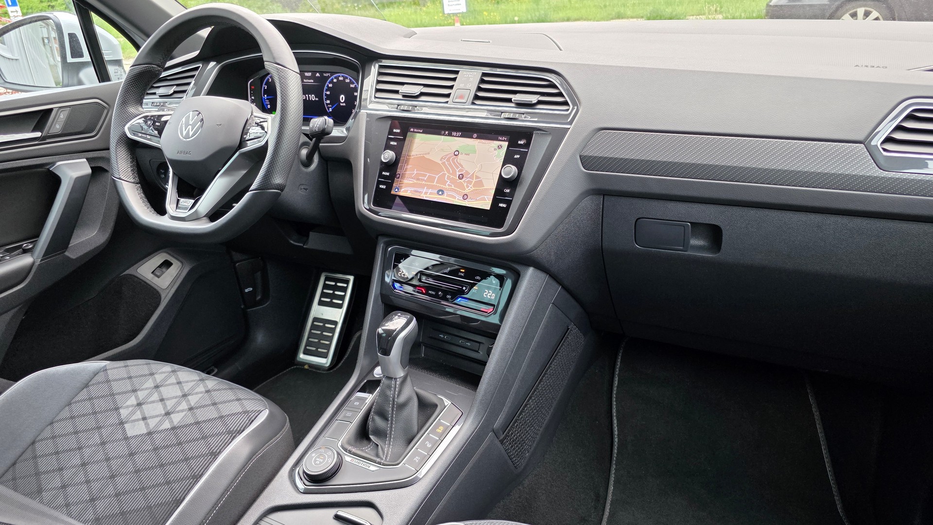 VW Tiguan 2.0TSI R-Line 4Motion DSG-image-22