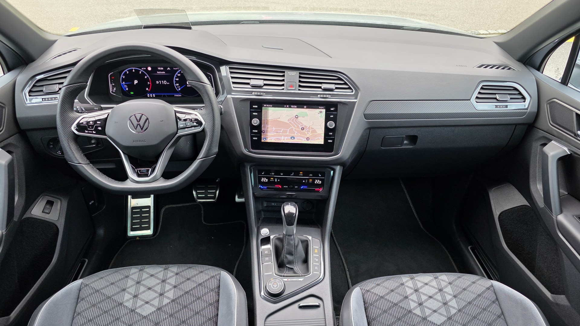 VW Tiguan 2.0TSI R-Line 4Motion DSG-image-16