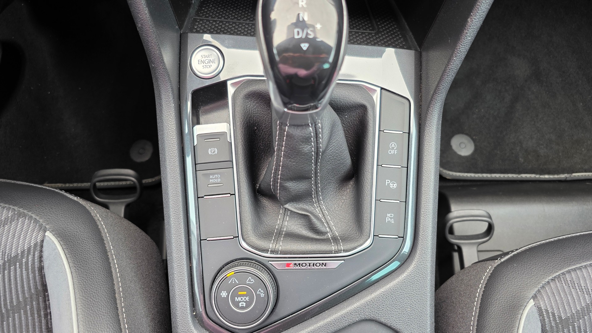 VW Tiguan 2.0TSI R-Line 4Motion DSG-image-28