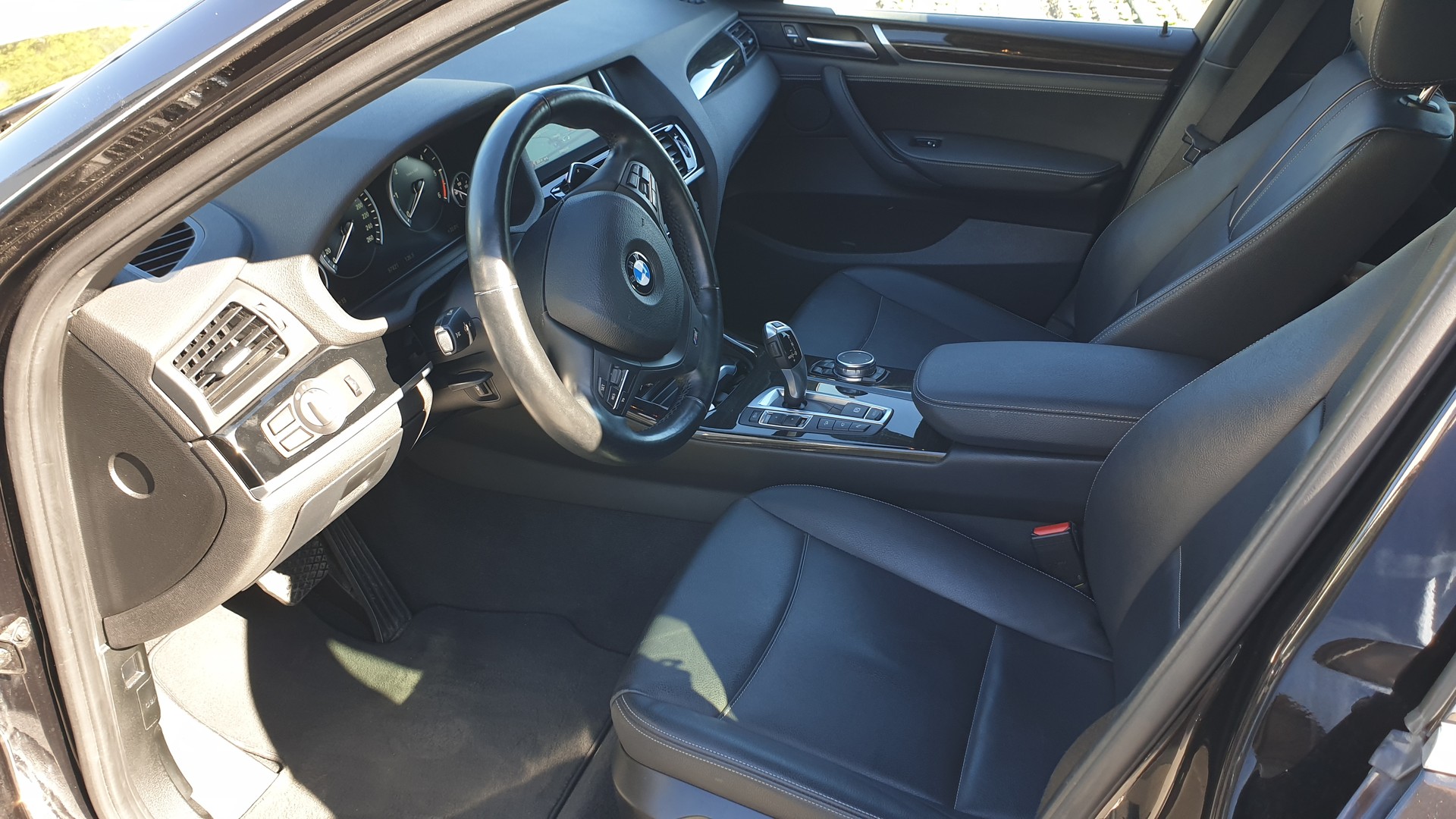 BMW X4 xDrive 20d xLine Steptronic-image-4