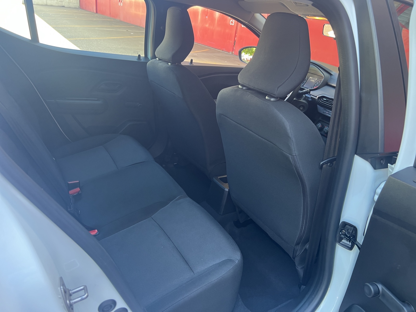 DACIA Sandero SCe 65 Essential-image-22