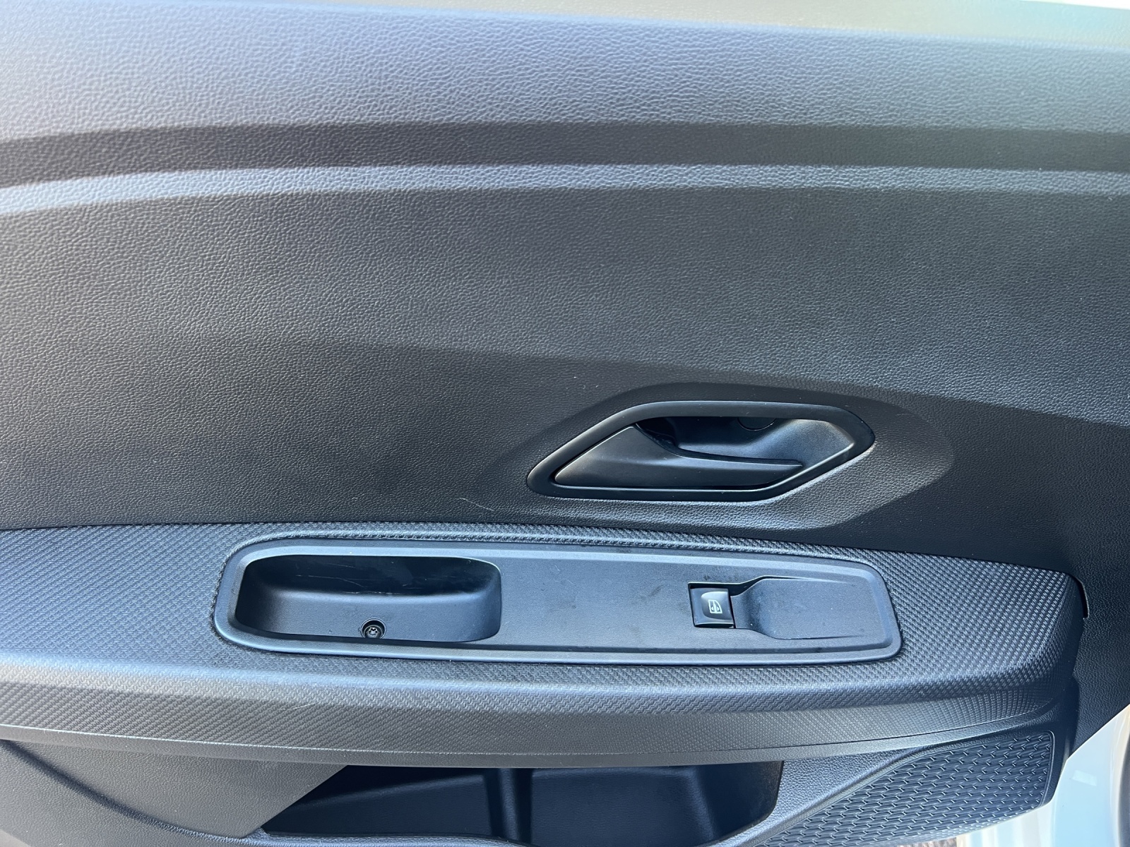 DACIA Sandero SCe 65 Essential-image-9