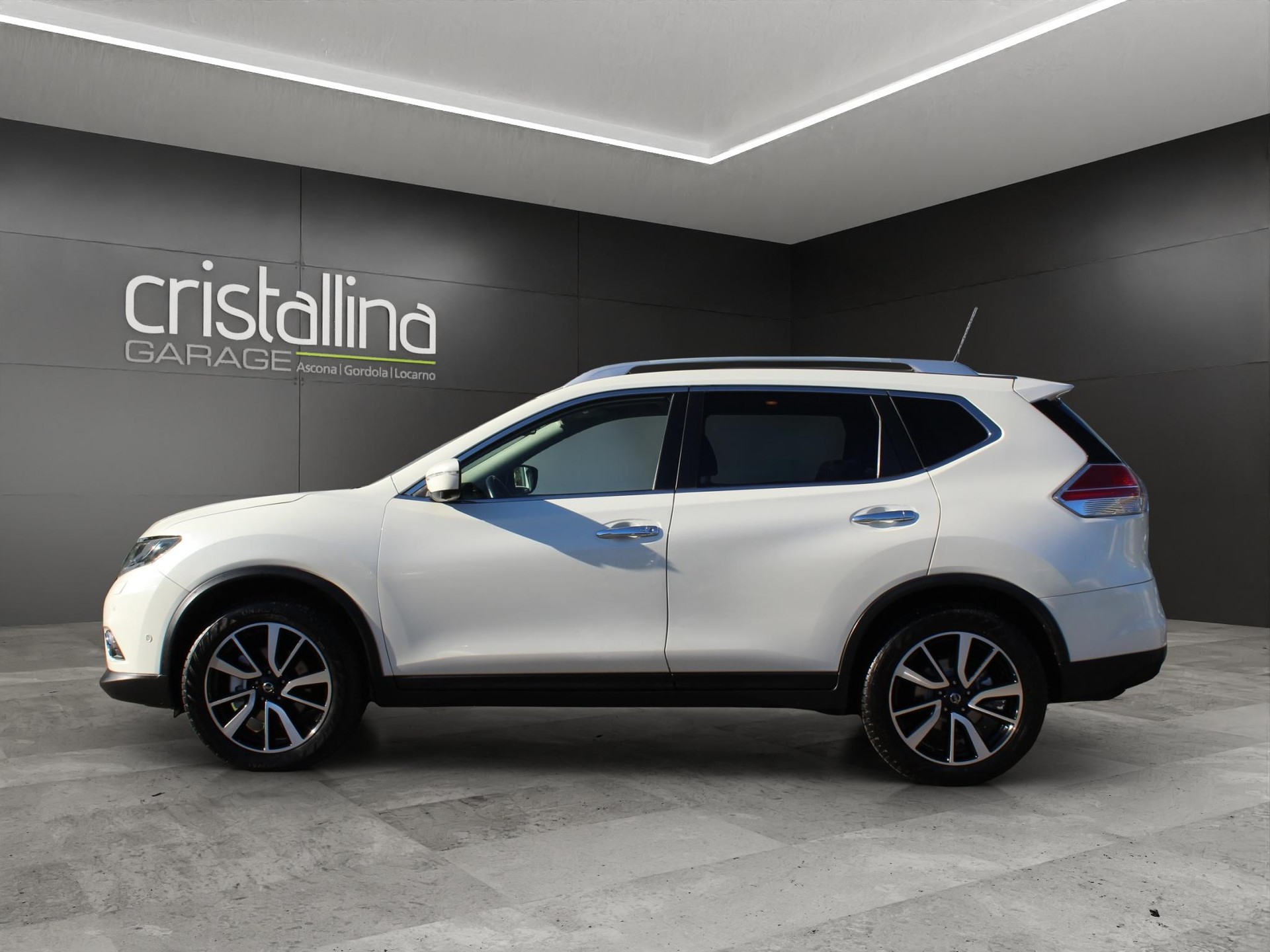 NISSAN X-Trail 2.0 dCi N-Vision 4x4-image-1
