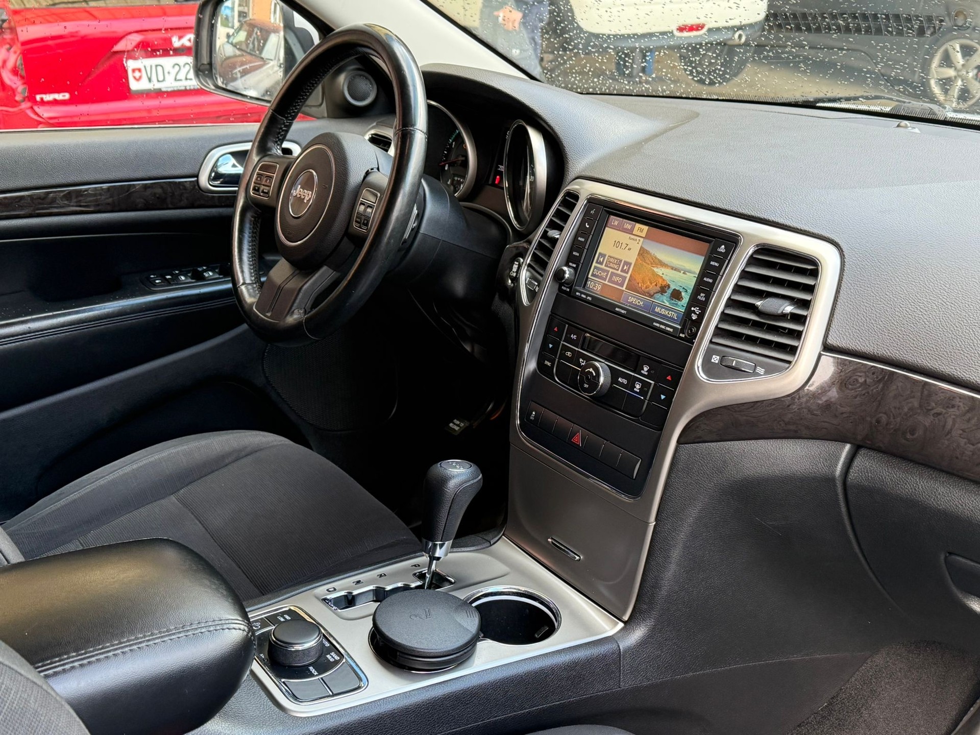 JEEP Grand Cherokee 3.0 CRD Laredo Automatic-image-11