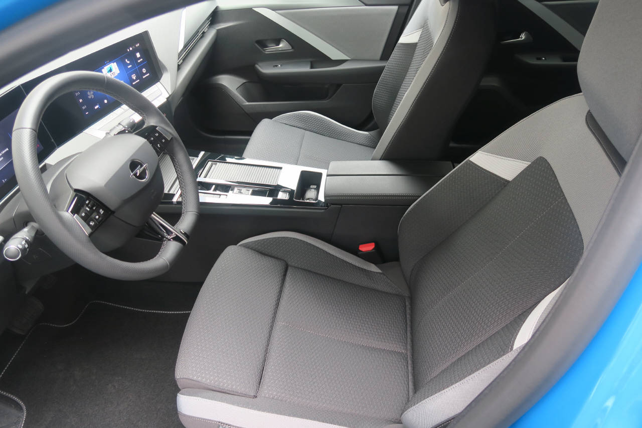 OPEL Astra Sports Tourer 1.2 T 130-image-3