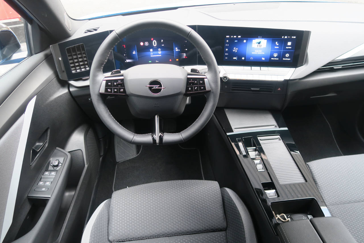 OPEL Astra Sports Tourer 1.2 T 130-image-4
