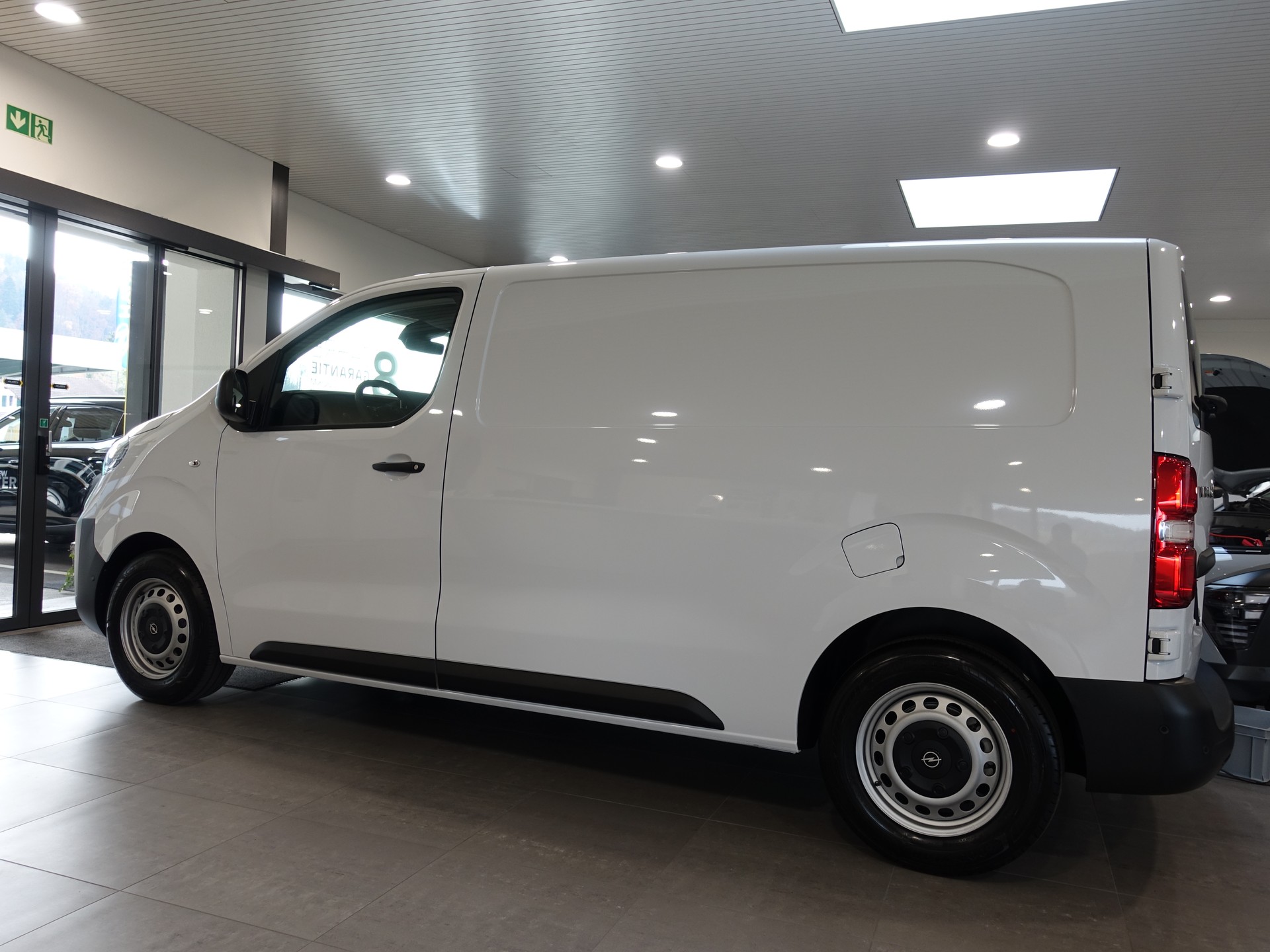 OPEL Vivaro Cargo 1.5 D s/s M Nettopreismodel-showroom-element-1