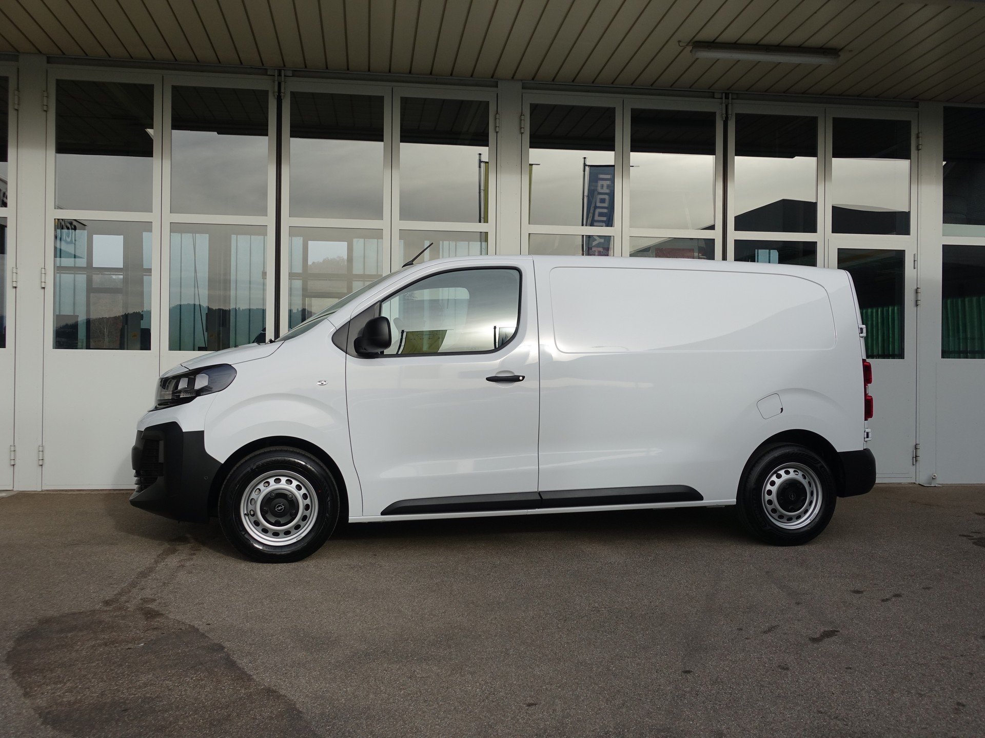 OPEL Vivaro Cargo 1.5 D s/s M Nettopreismodel-image-17