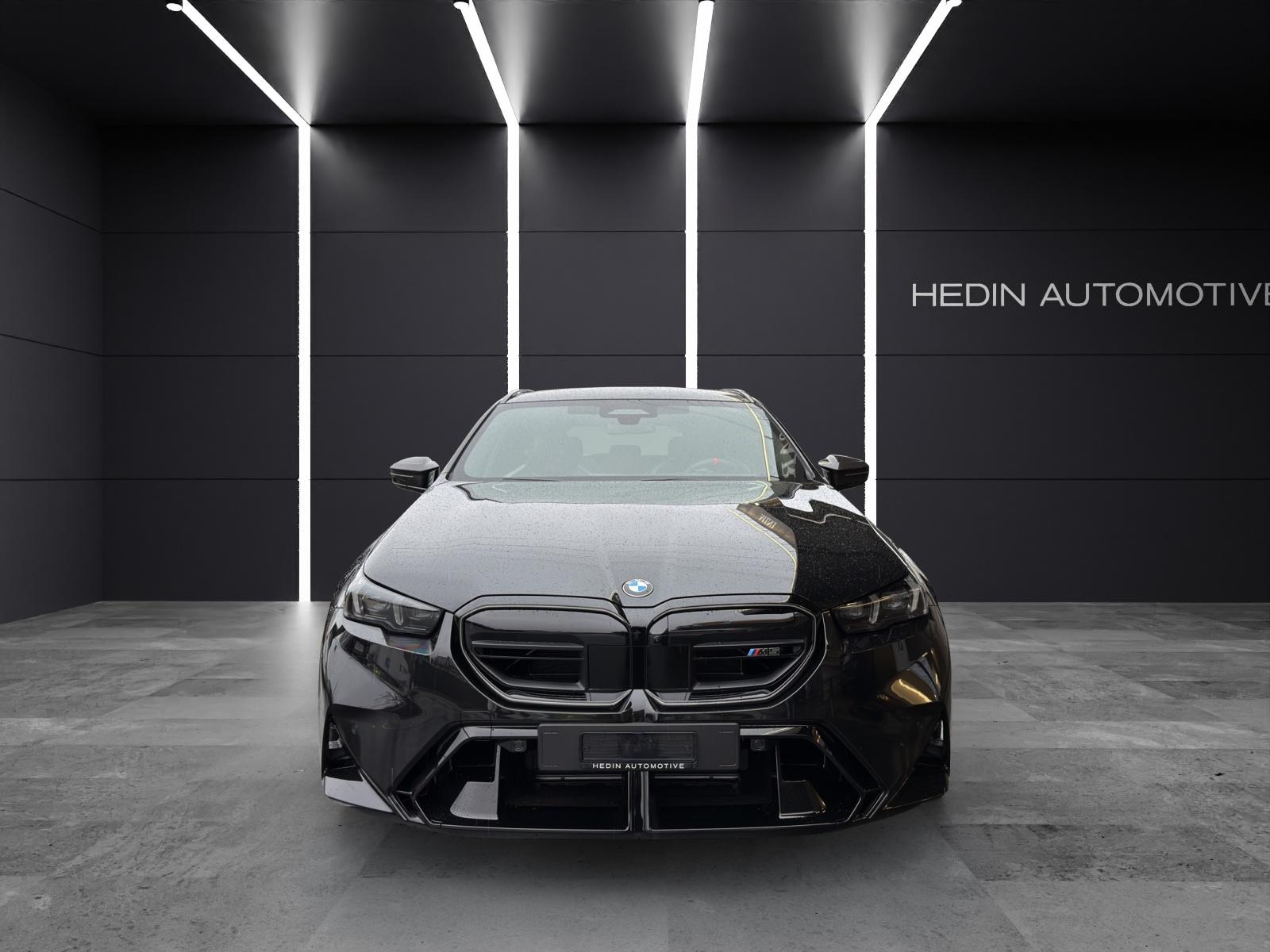 BMW M5 xDrive Touring-image-6