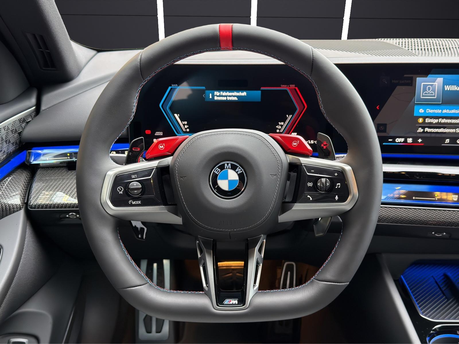 BMW M5 xDrive Touring-image-5