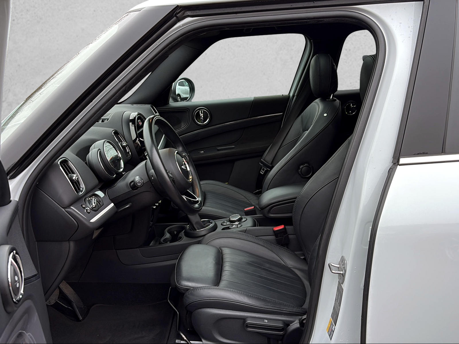 MINI Countryman Cooper S E ALL4 Steptronic-showroom-element-3