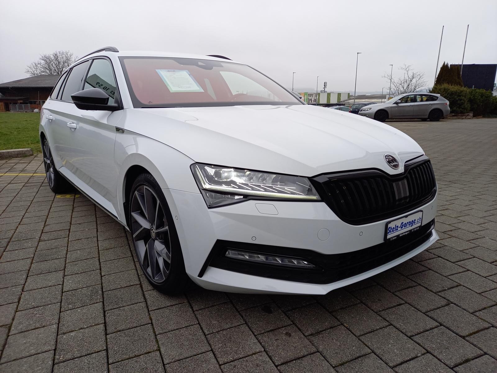 SKODA Superb Combi 2.0 TDi SportLine 4x4 DSG-image-3