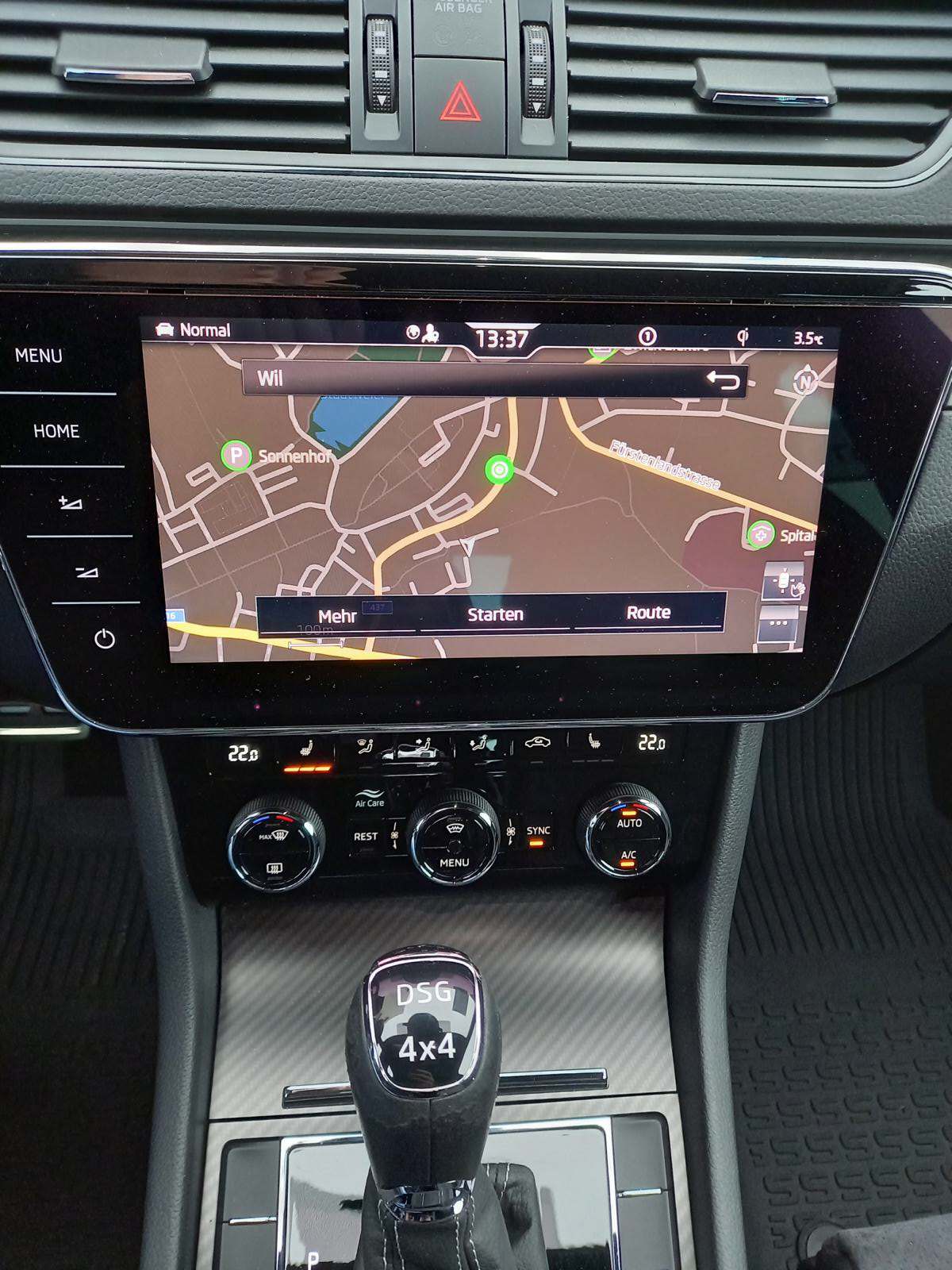 SKODA Superb Combi 2.0 TDi SportLine 4x4 DSG-image-7