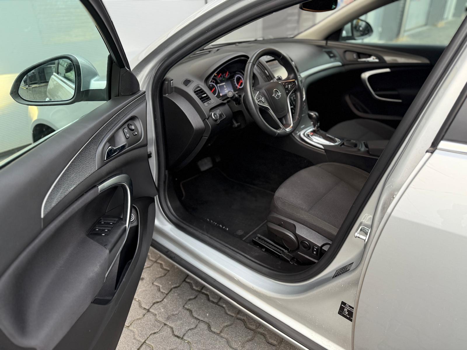 OPEL Insignia 1.6 Turbo Edition Automatic-image-9