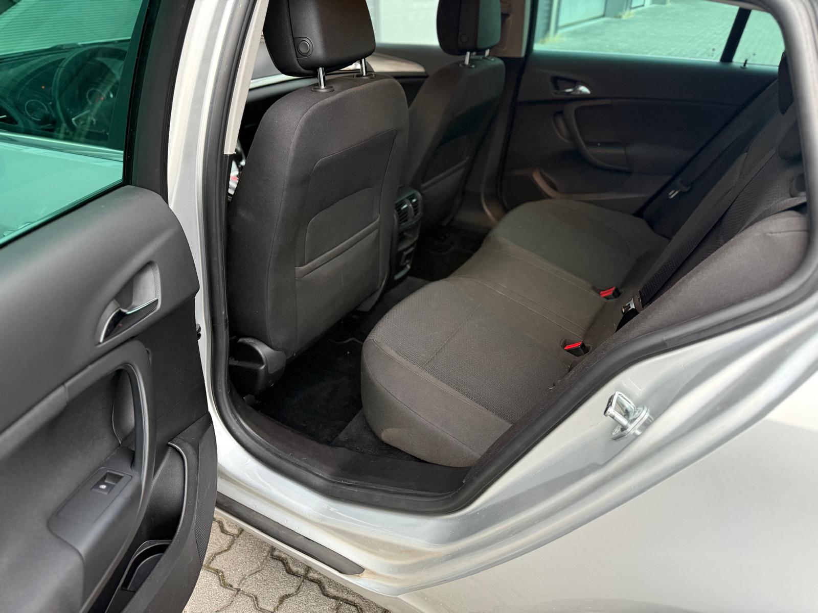 OPEL Insignia 1.6 Turbo Edition Automatic-image-16