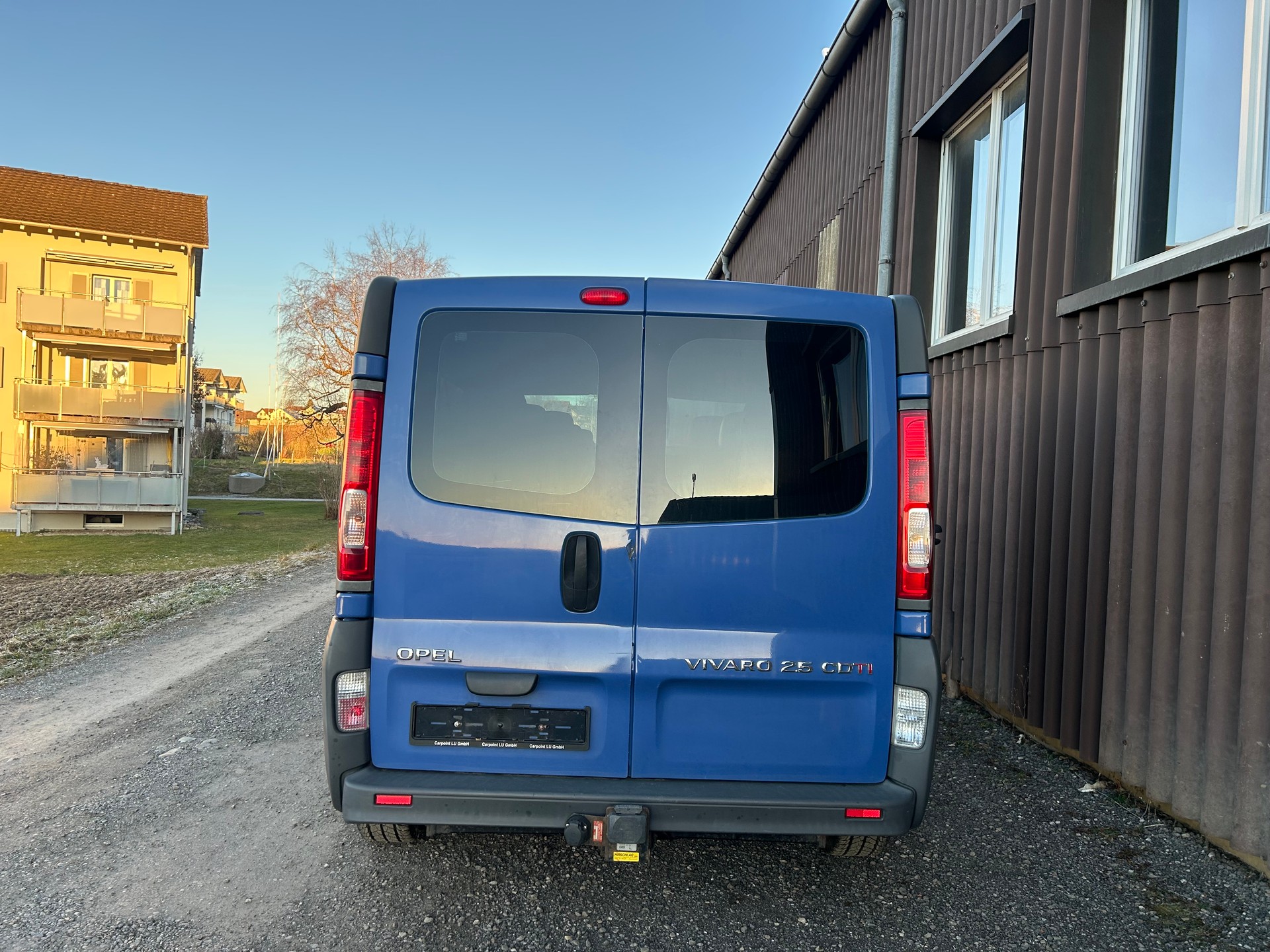 OPEL Vivaro Life 2.5CDTI 2.7t L1H1-image-4