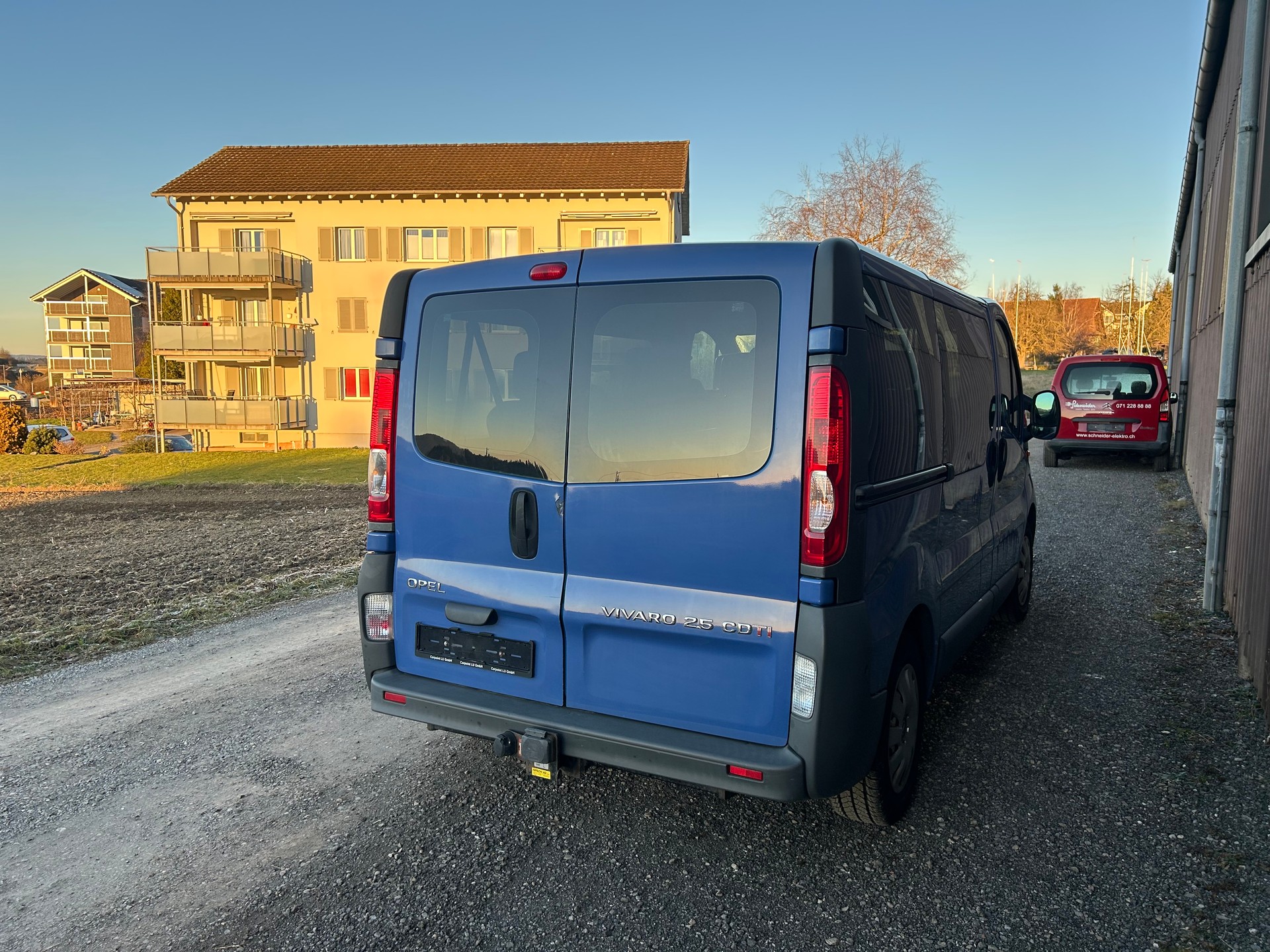 OPEL Vivaro Life 2.5CDTI 2.7t L1H1-image-6