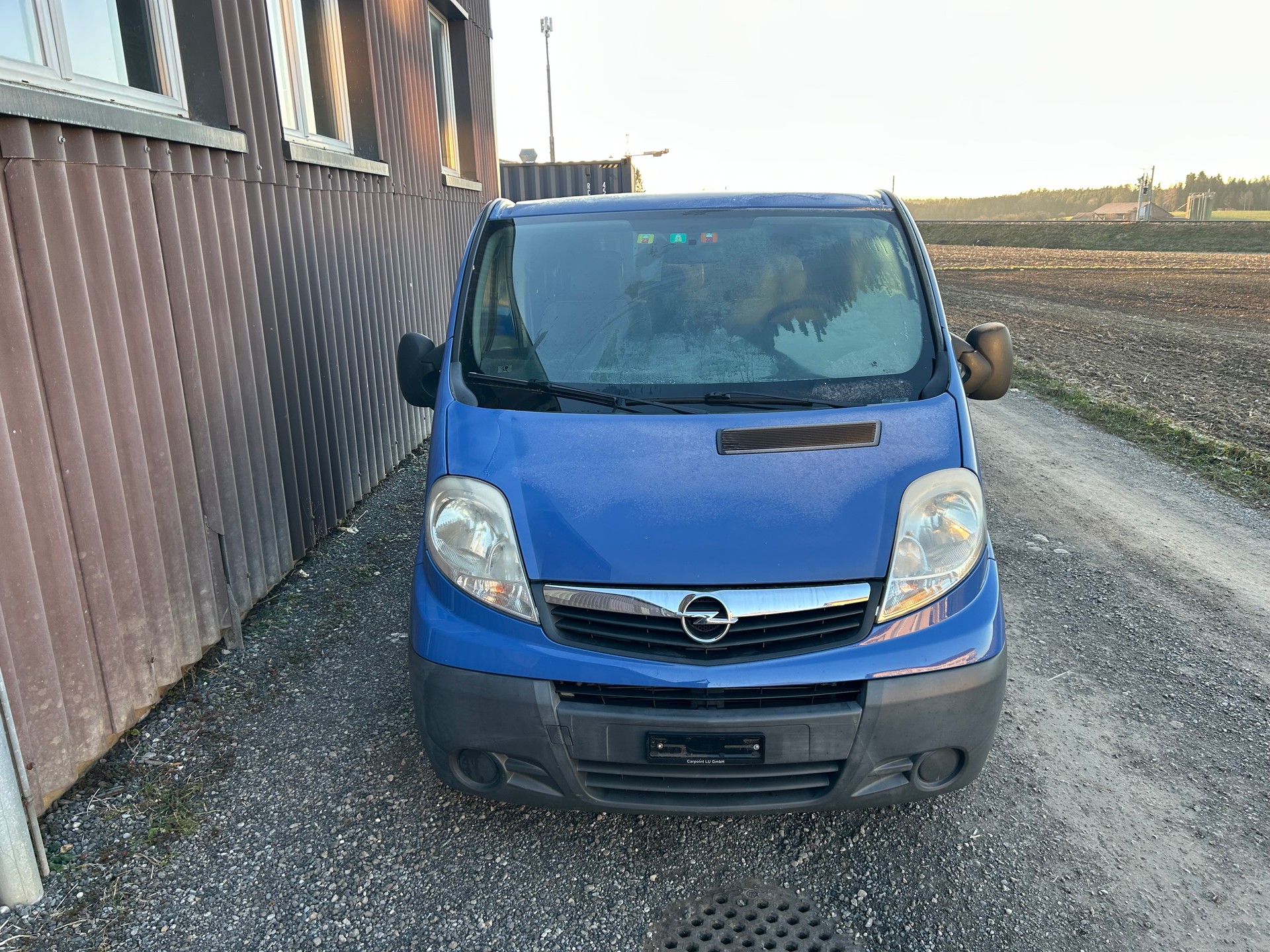 OPEL Vivaro Life 2.5CDTI 2.7t L1H1-image-1