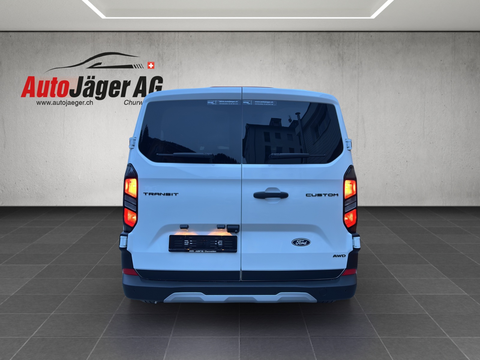 FORD Transit Custom Combi 320 L1H1 Trail Automat 4x4-image-4