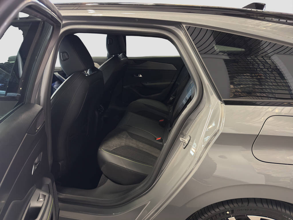 PEUGEOT 308 SW 1.6 PHEV 195 GT-image-5