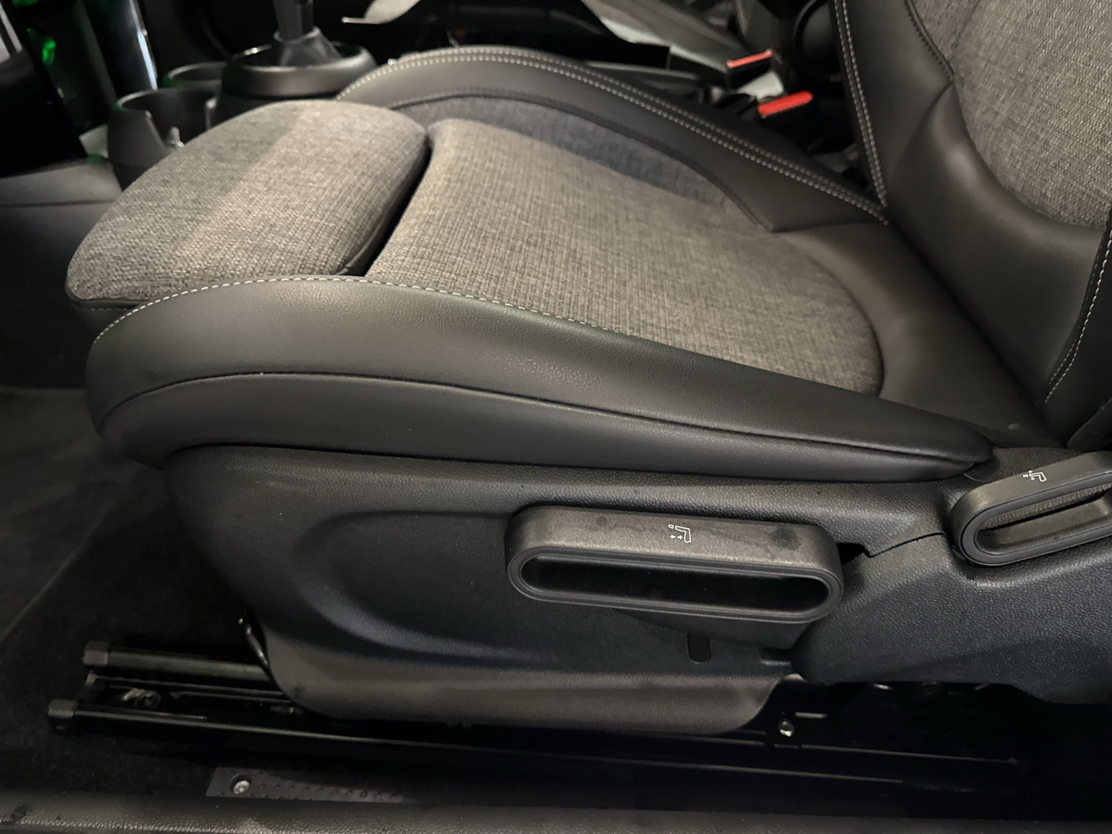 MINI Cooper S Cabriolet DKG-image-18