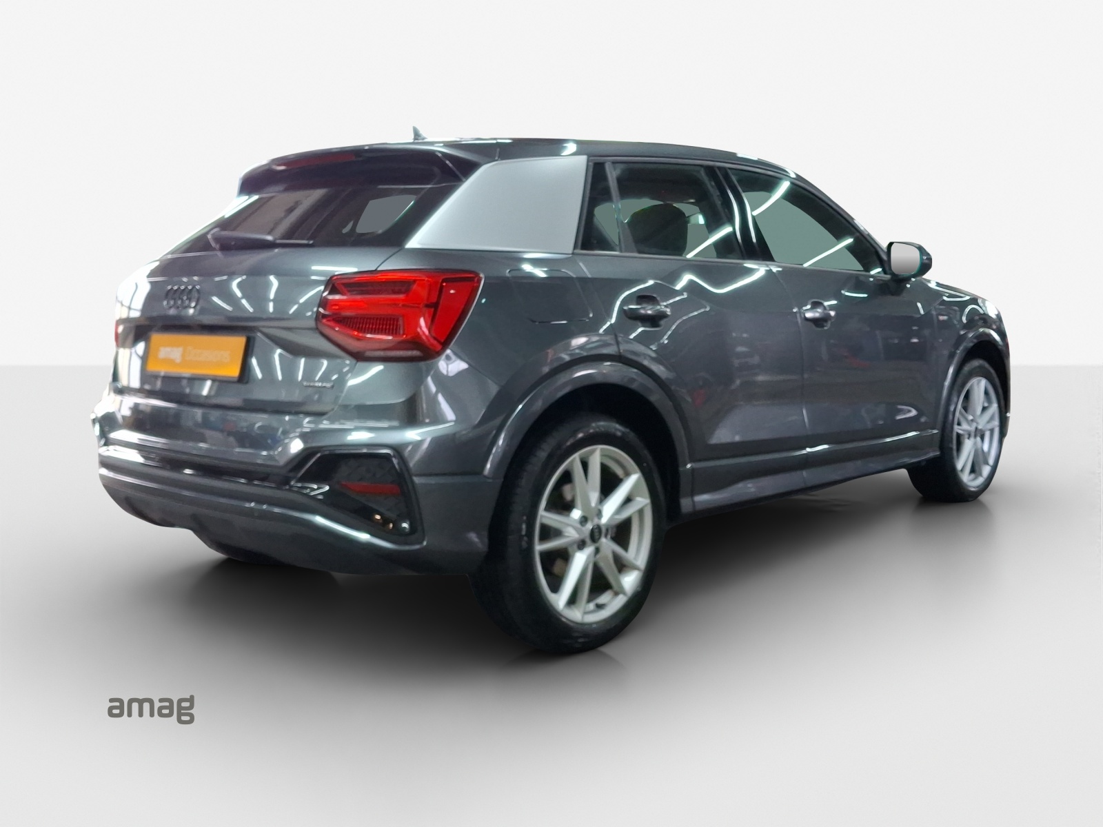AUDI Q2 40 TFSI S line quattro S-tronic-image-4