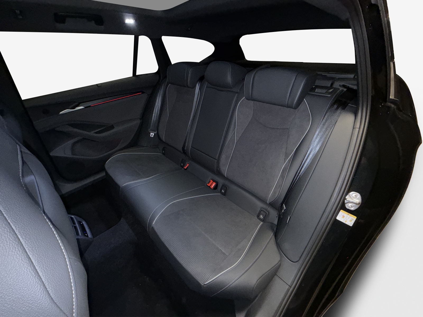SKODA Superb Combi 2.0 TSI Sportline 4x4 DSG-image-11