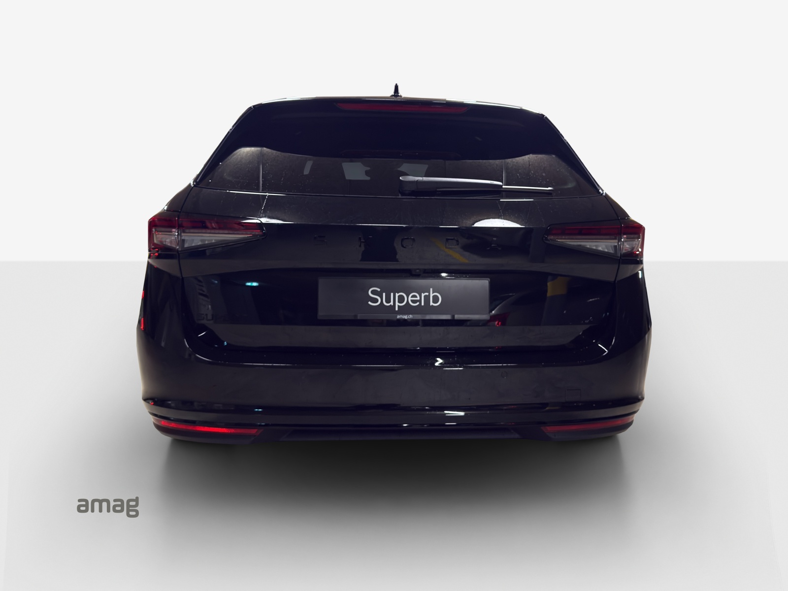SKODA Superb Combi 2.0 TSI Sportline 4x4 DSG-image-3
