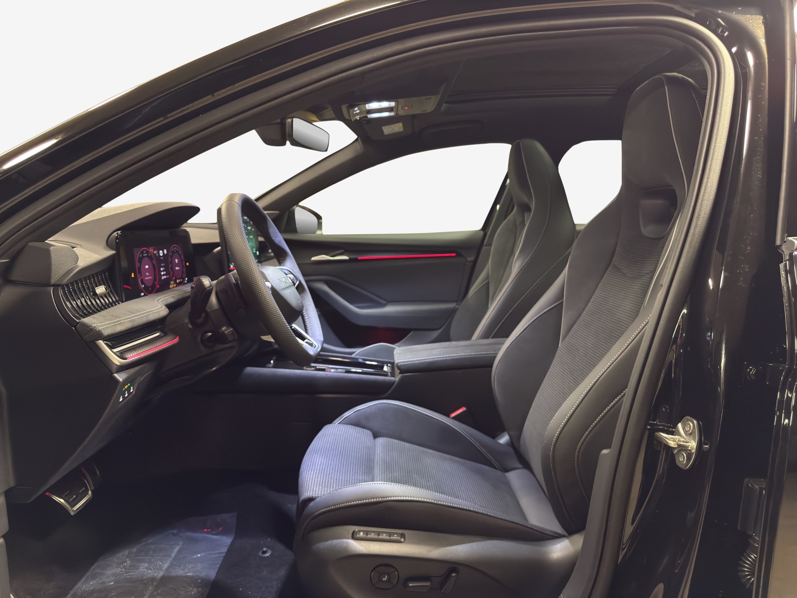 SKODA Superb Combi 2.0 TSI Sportline 4x4 DSG-image-7
