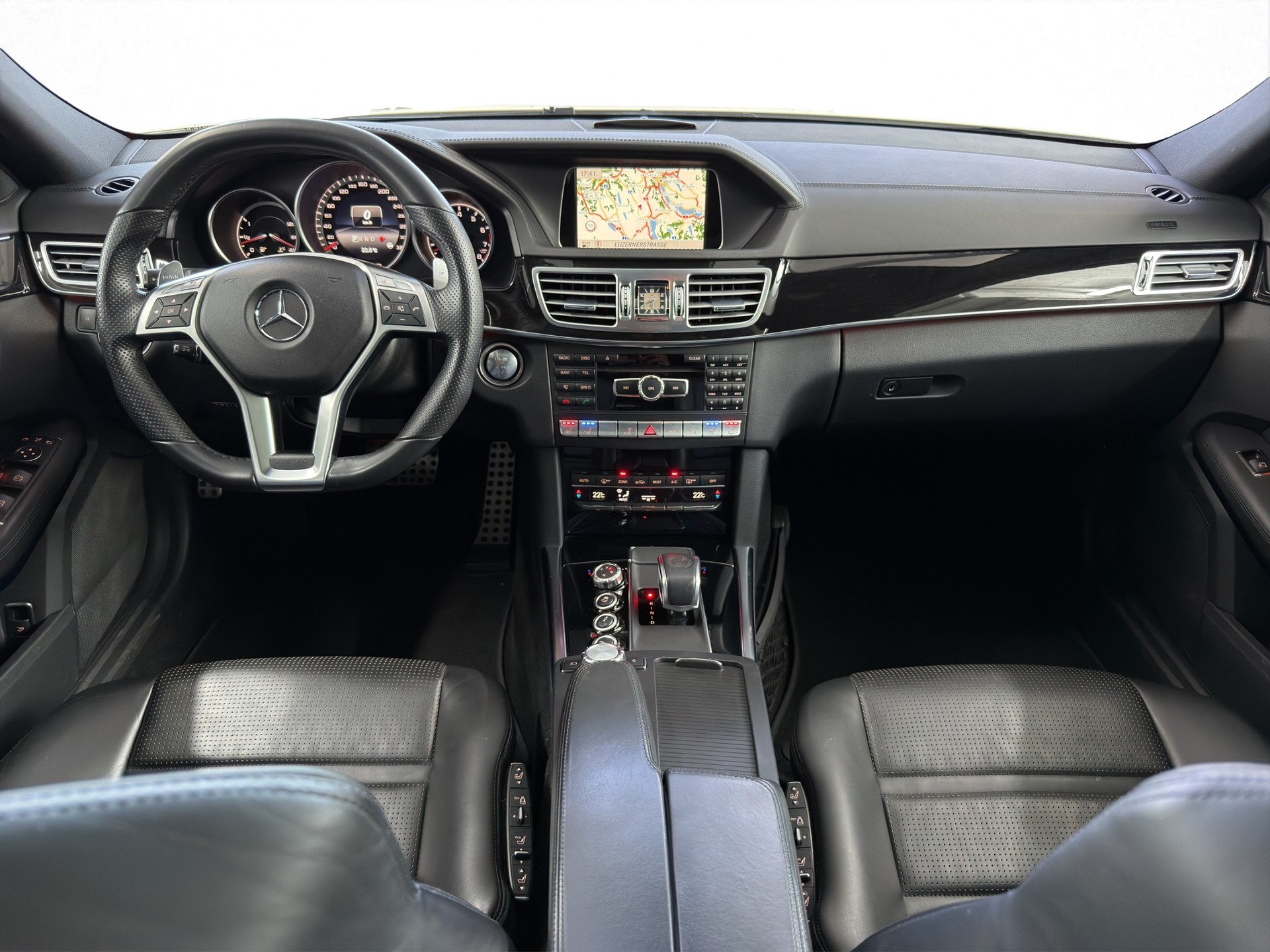 MERCEDES-BENZ E 63 AMG 4Matic Speedshift-image-8