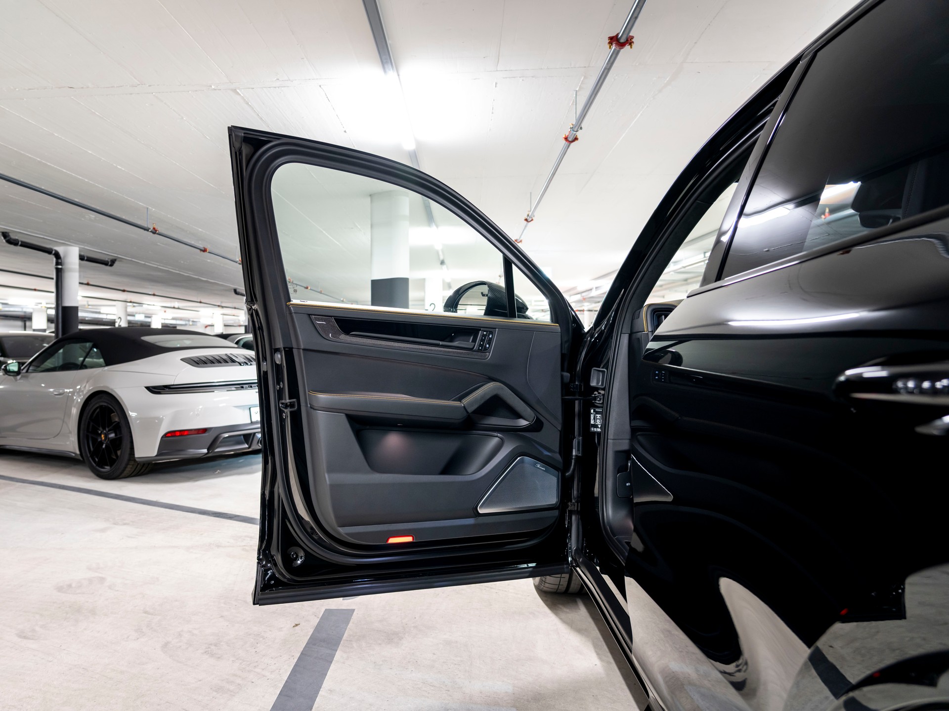 PORSCHE Cayenne GTS Tiptronic-image-15