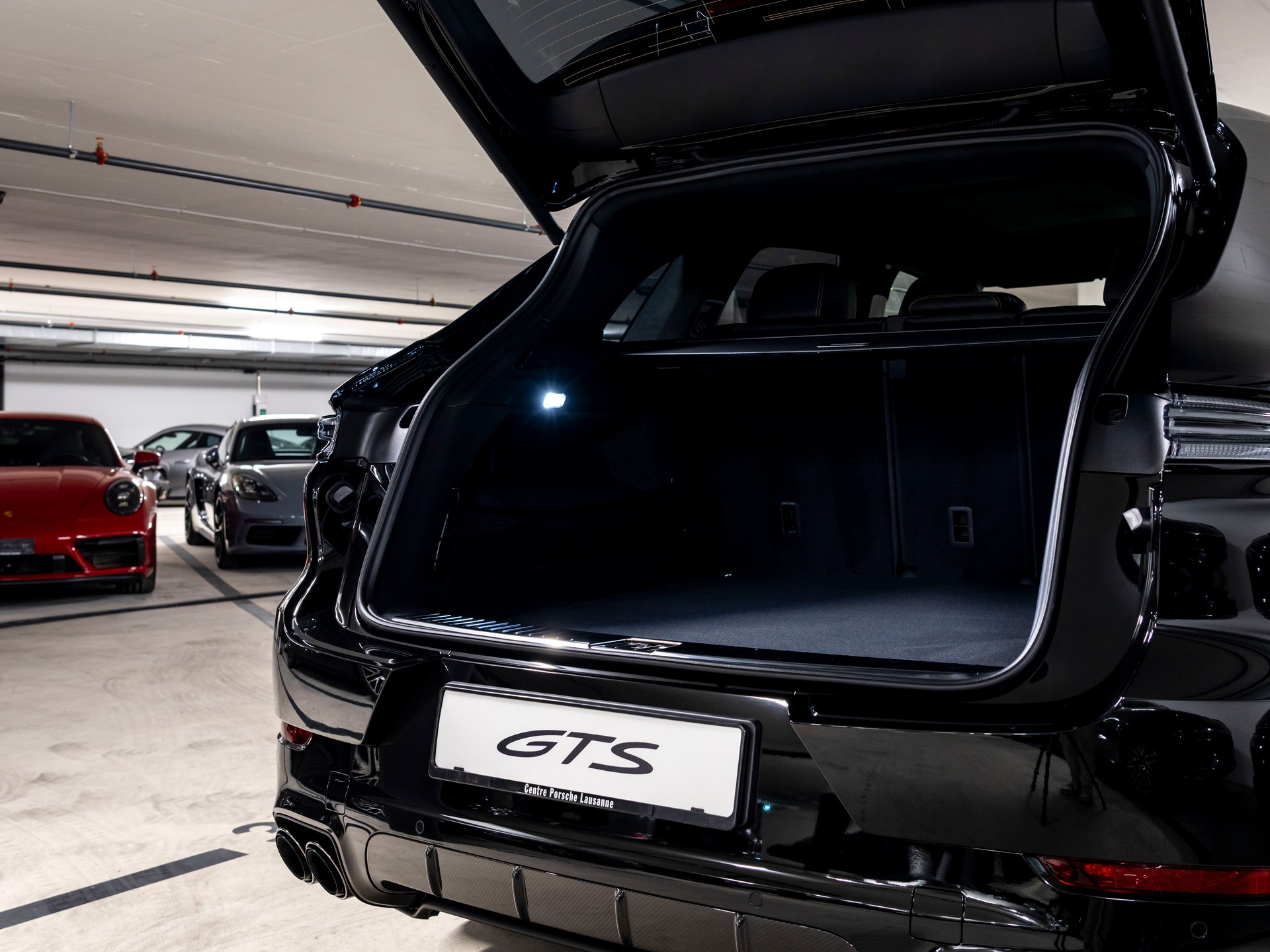 PORSCHE Cayenne GTS Tiptronic-image-8