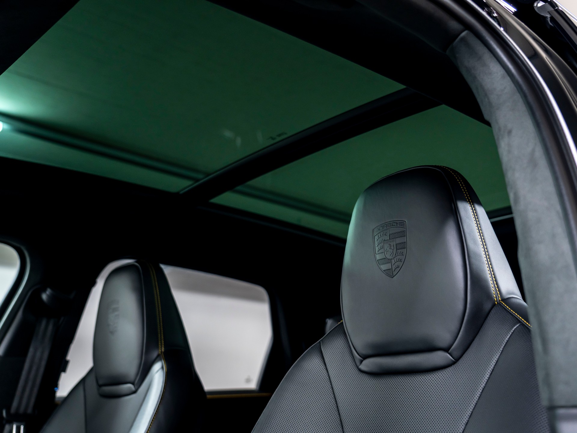 PORSCHE Cayenne GTS Tiptronic-image-13