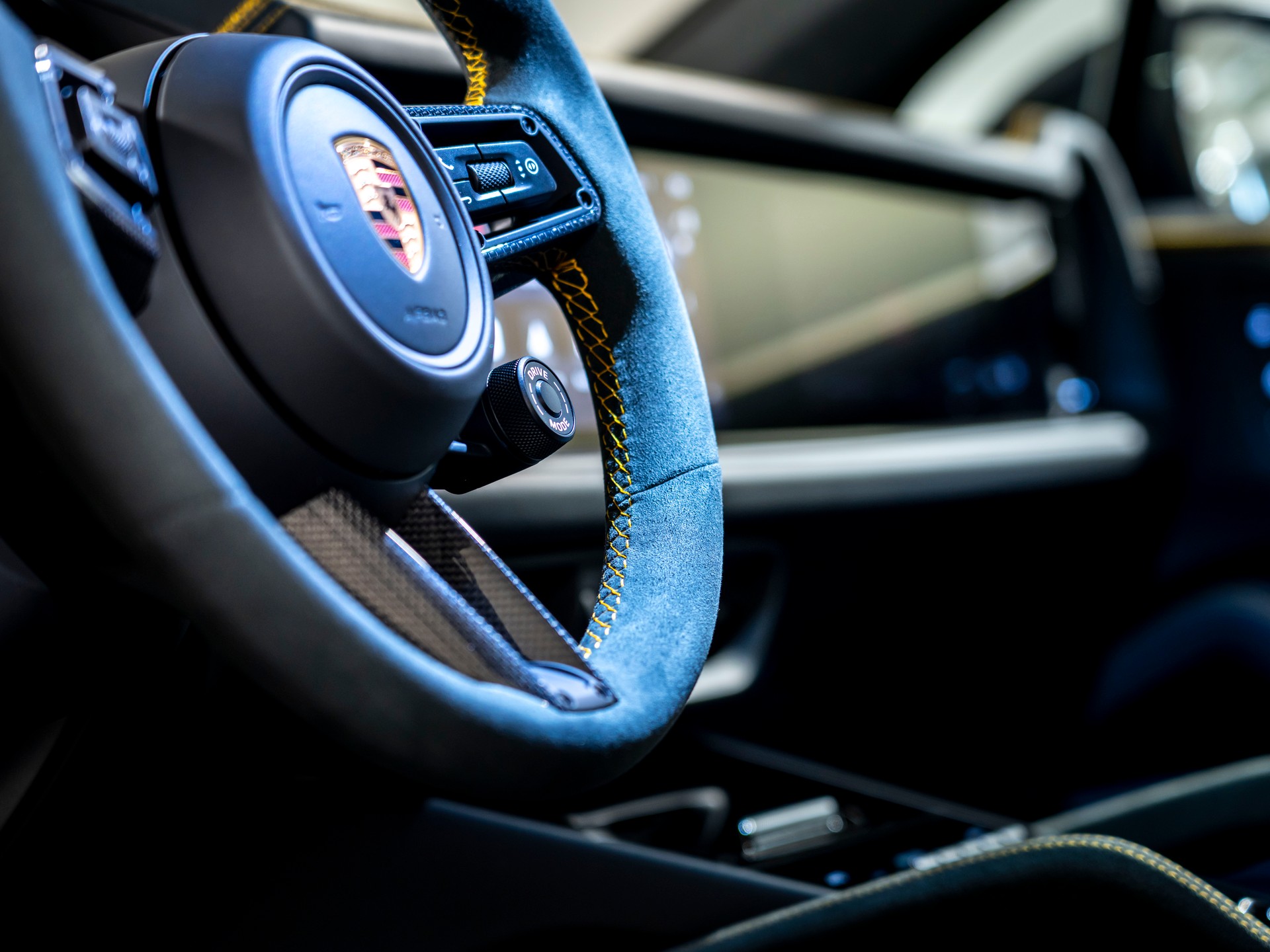 PORSCHE Cayenne GTS Tiptronic-image-24