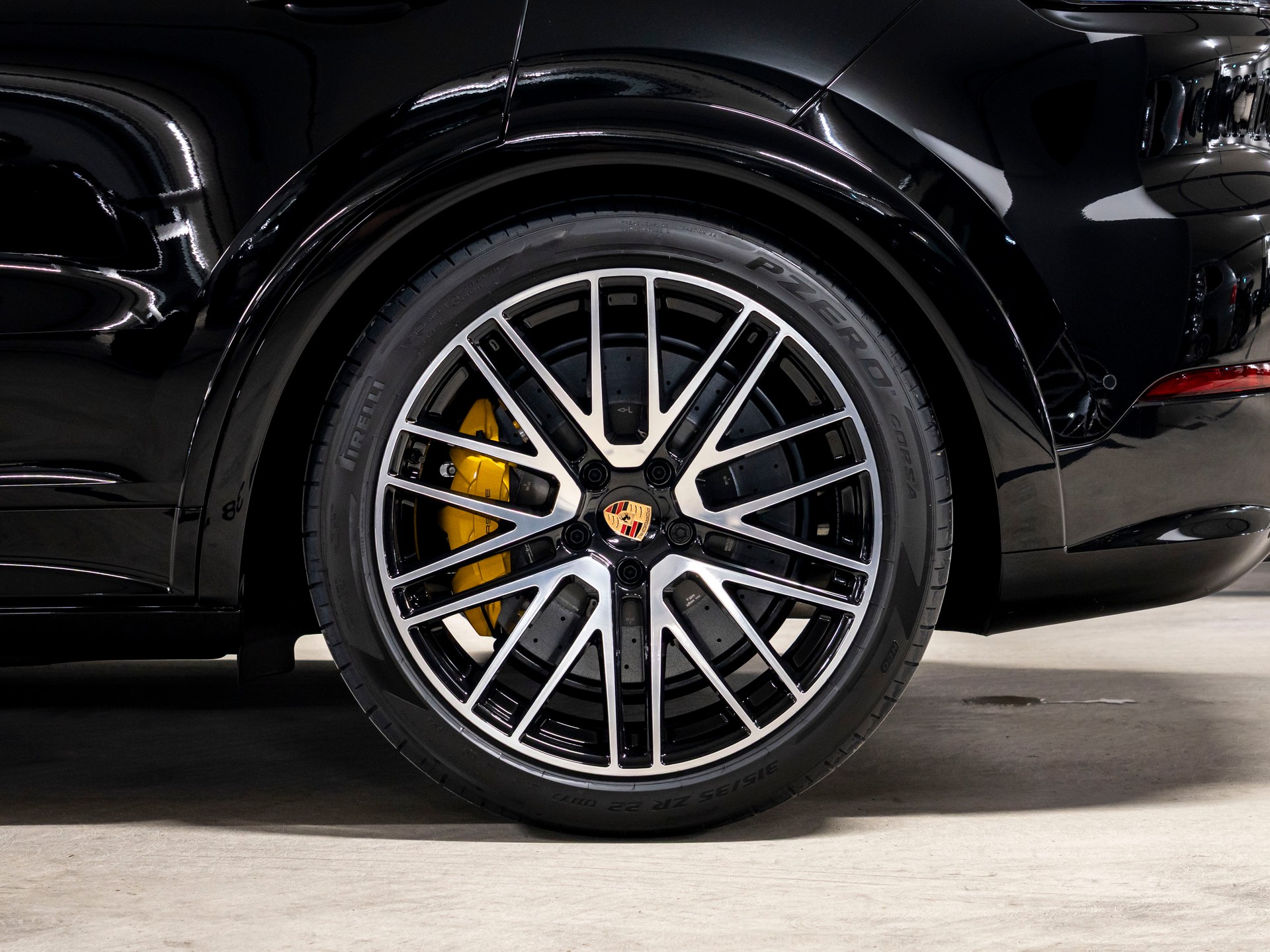 PORSCHE Cayenne GTS Tiptronic-image-6