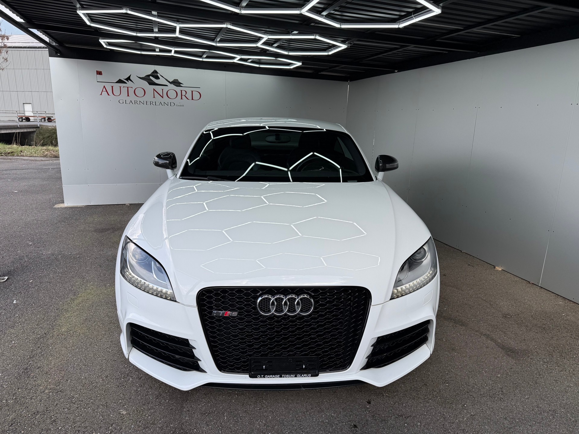 AUDI TT RS Coupé 2.5 TFSI quattro S-tronic-showroom-element-1